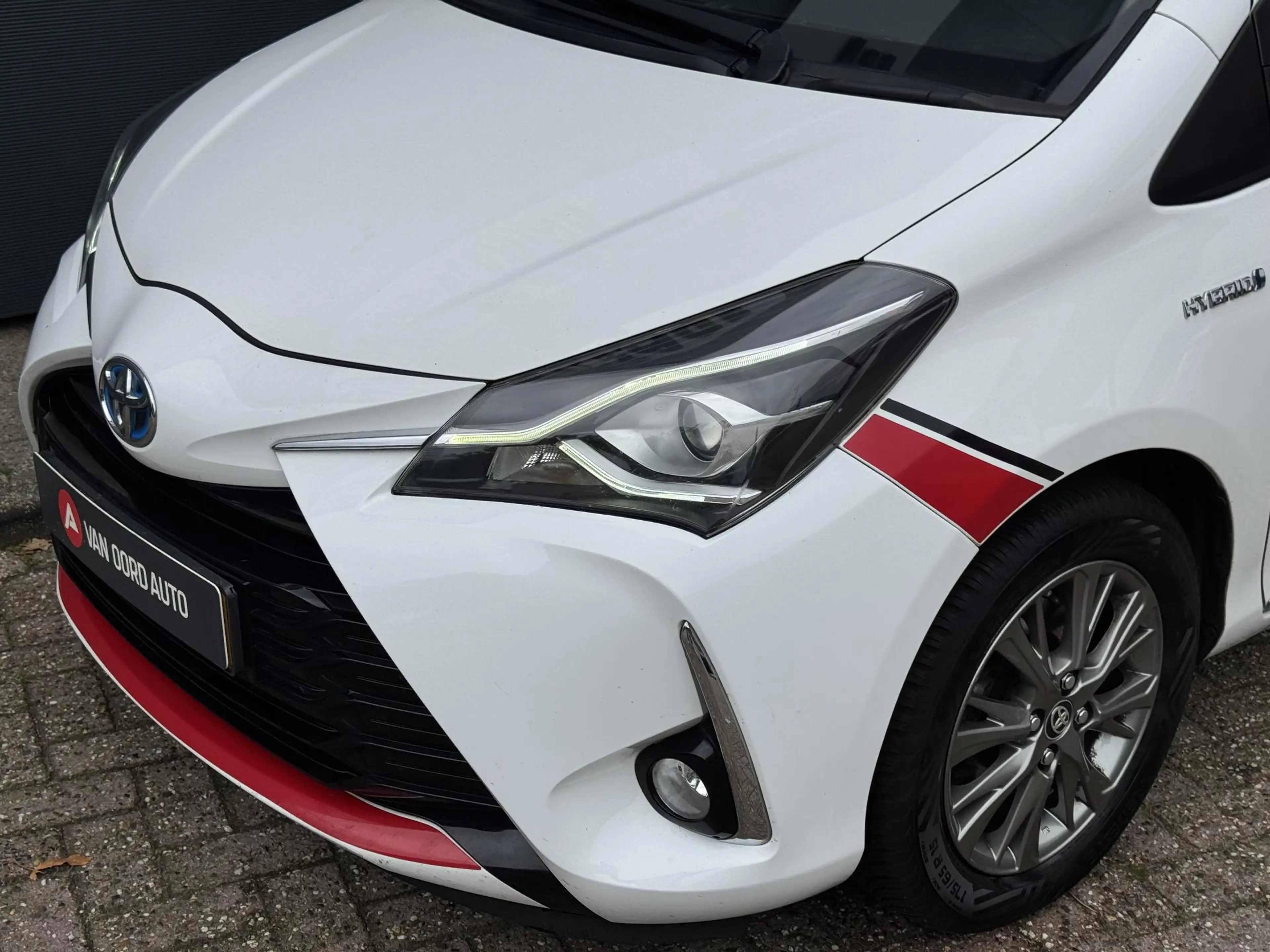 Toyota Yaris 1.5 Hybrid Executive / NL Auto / Camera — photo 7