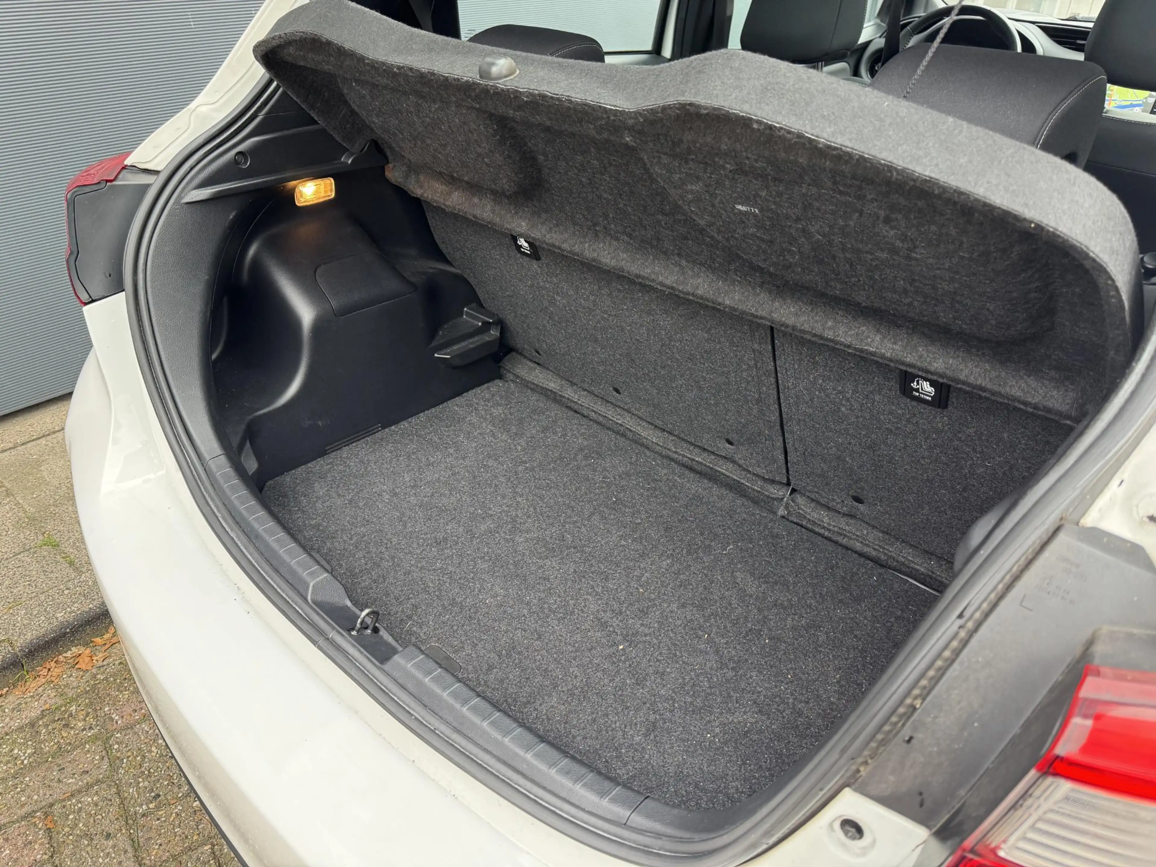 Toyota Yaris 1.5 Hybrid Executive / NL Auto / Camera — photo 16