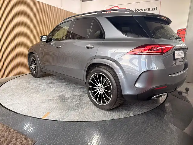 Mercedes-Benz Gle view 4