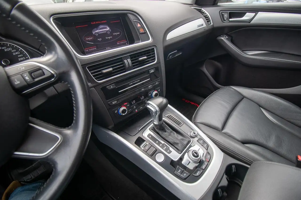 Audi Q5 снимка Audi Q5