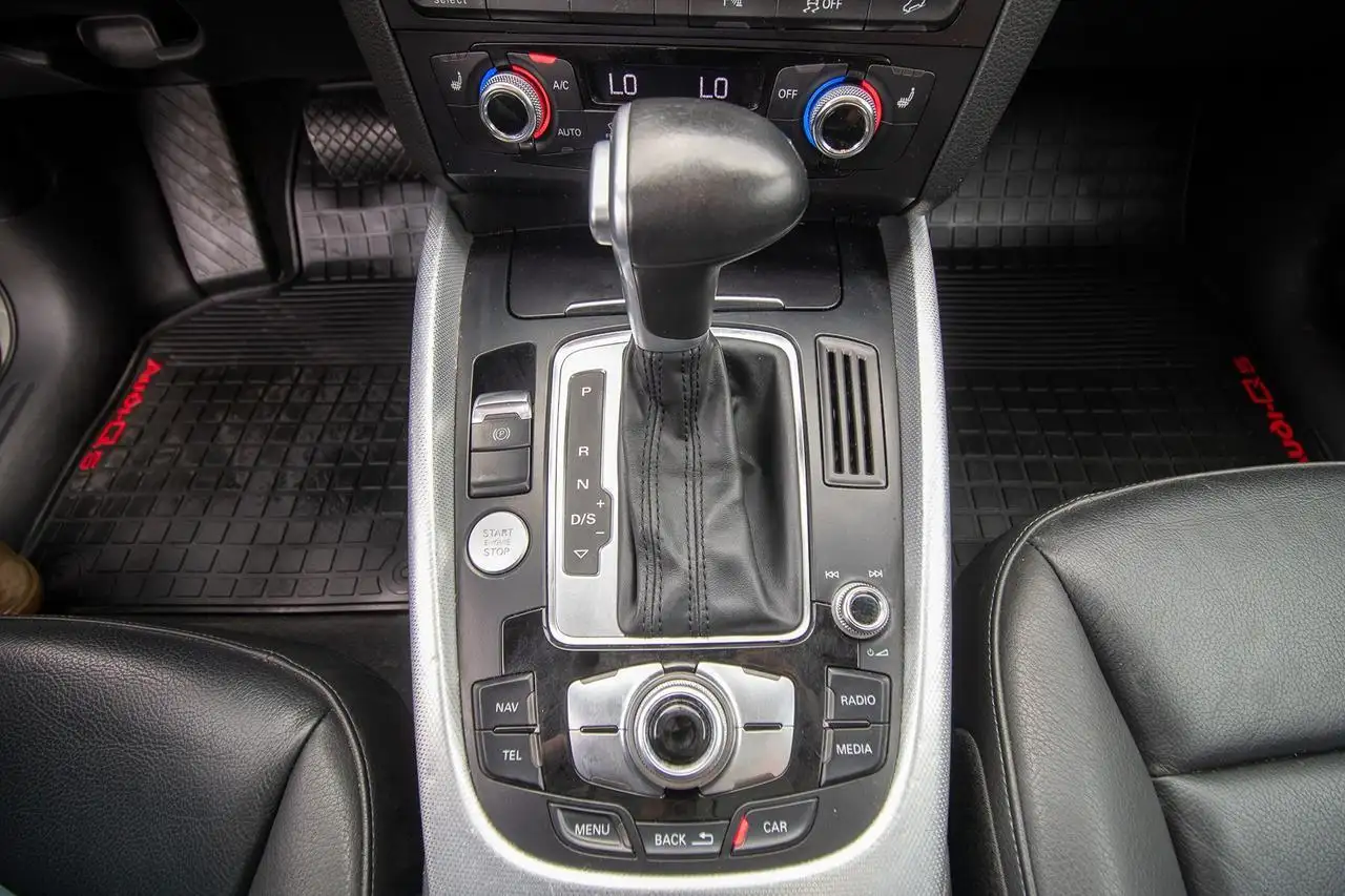 Audi Q5 снимка Audi Q5