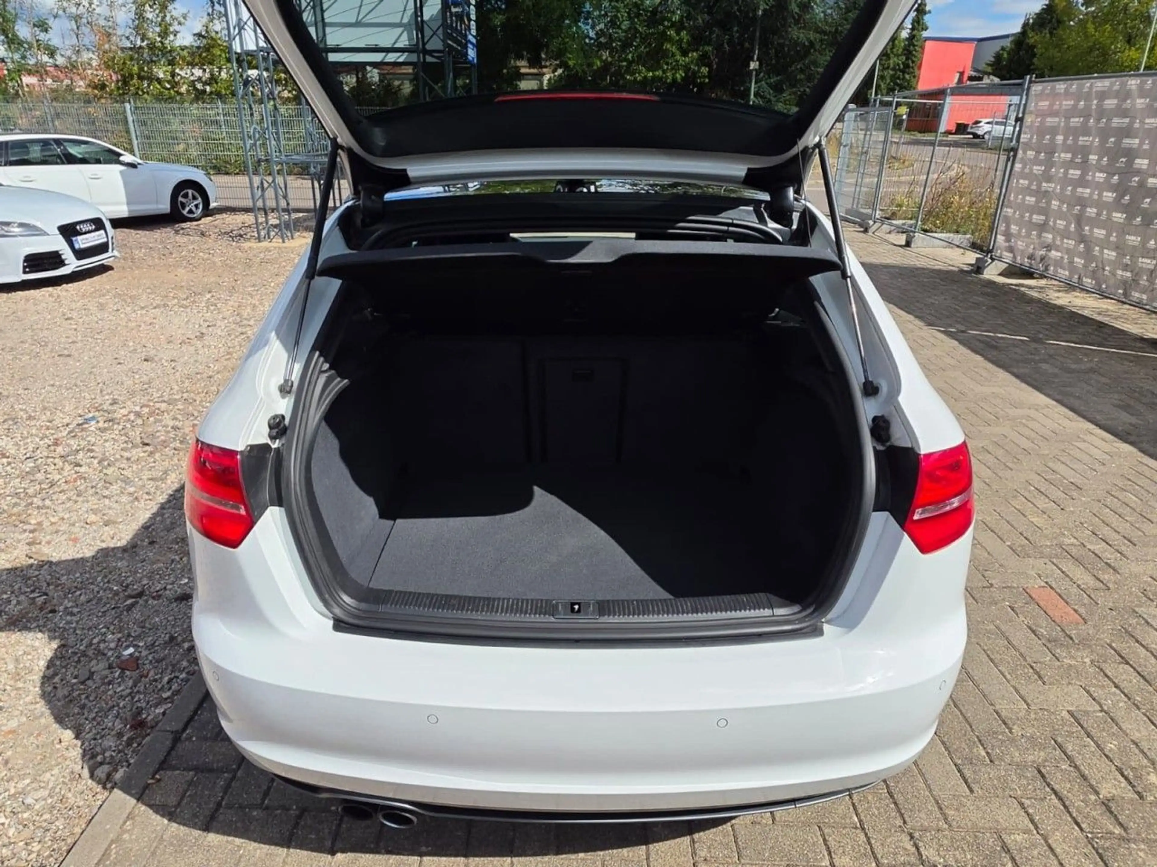 Audi A3 2.0 TFSI S-line Sportpaket plus quattro LEDER — photo 11
