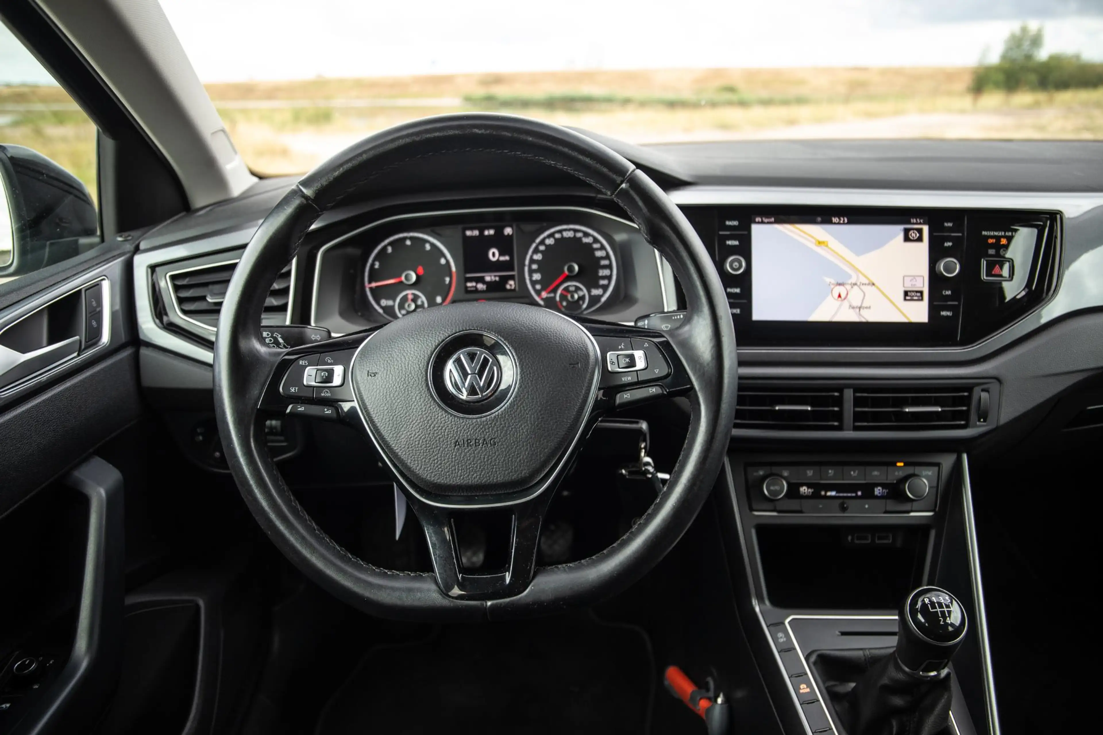 Volkswagen Polo 1.0 TSI Highline R-LINE / CARPLAY / NAVI / ZWART / — photo 12