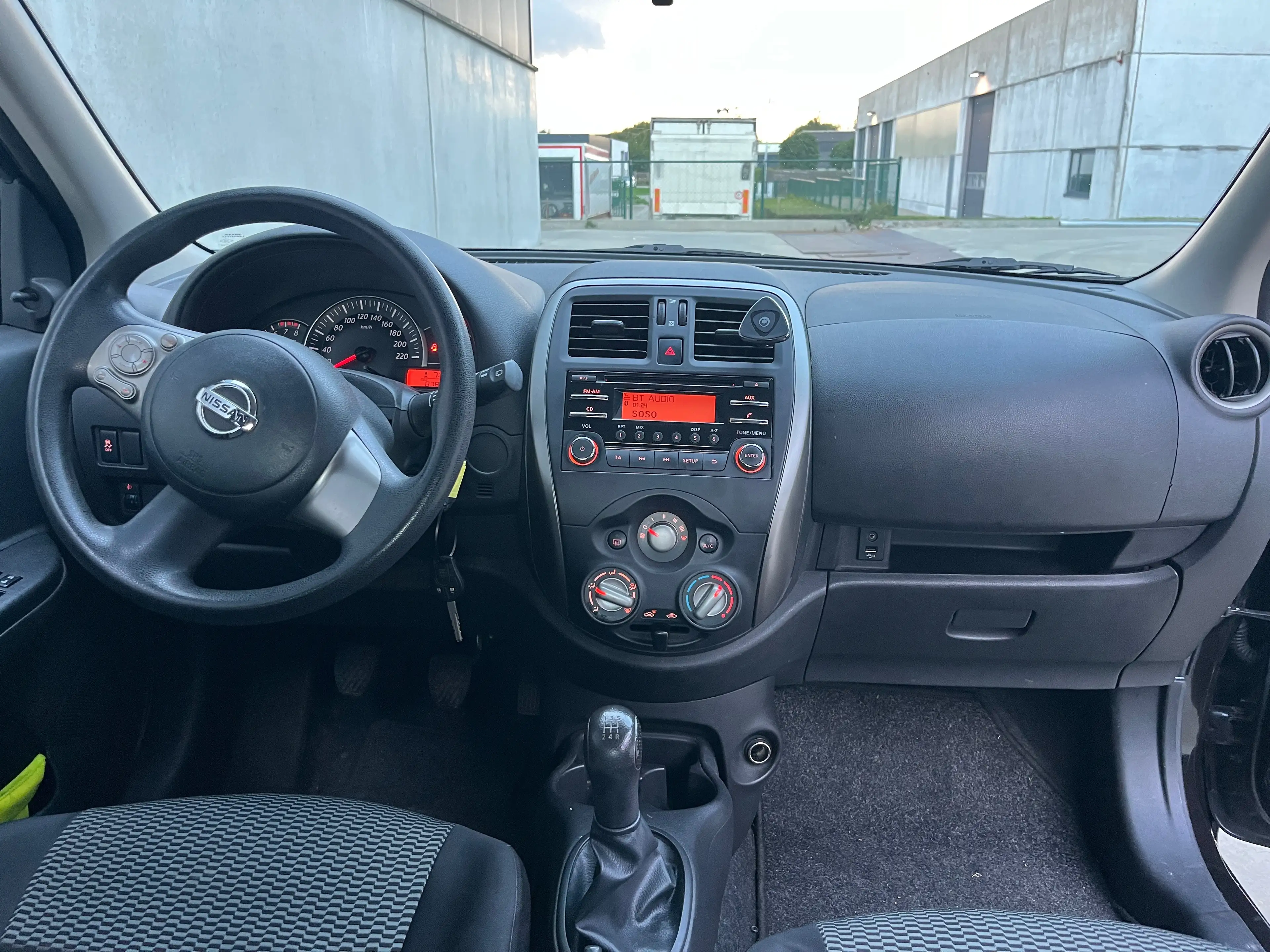 Nissan Micra Micra 1.2i — photo 12