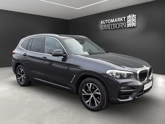 BMW X3 xDrive 20 d Kamera*LiveCP*LED*Leder*DAB*Navi*