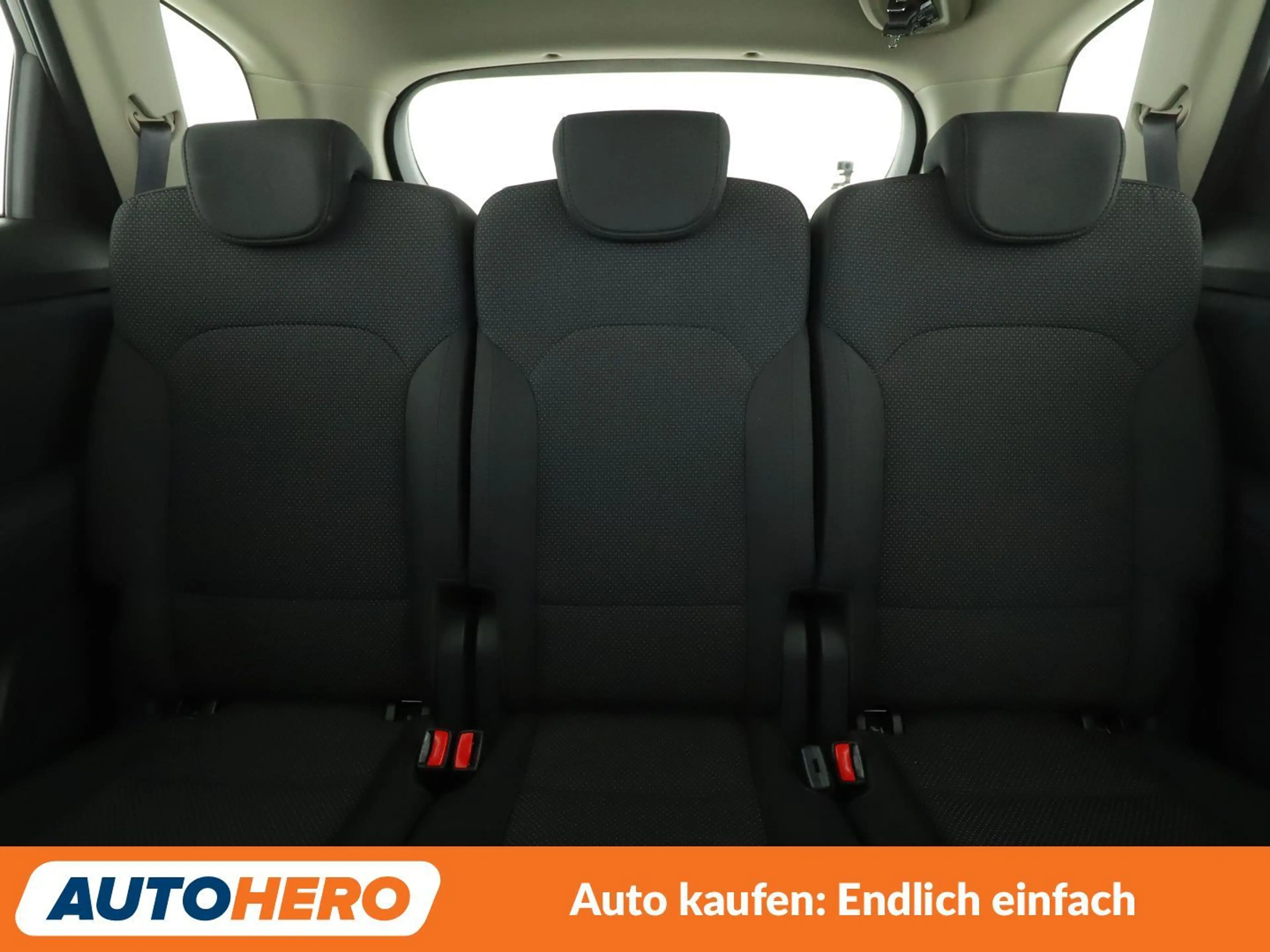 Kia Carens 1.6 GDI UEFA Euro 2016*NAVI*TEMPO*CAM*PDC* — photo 14