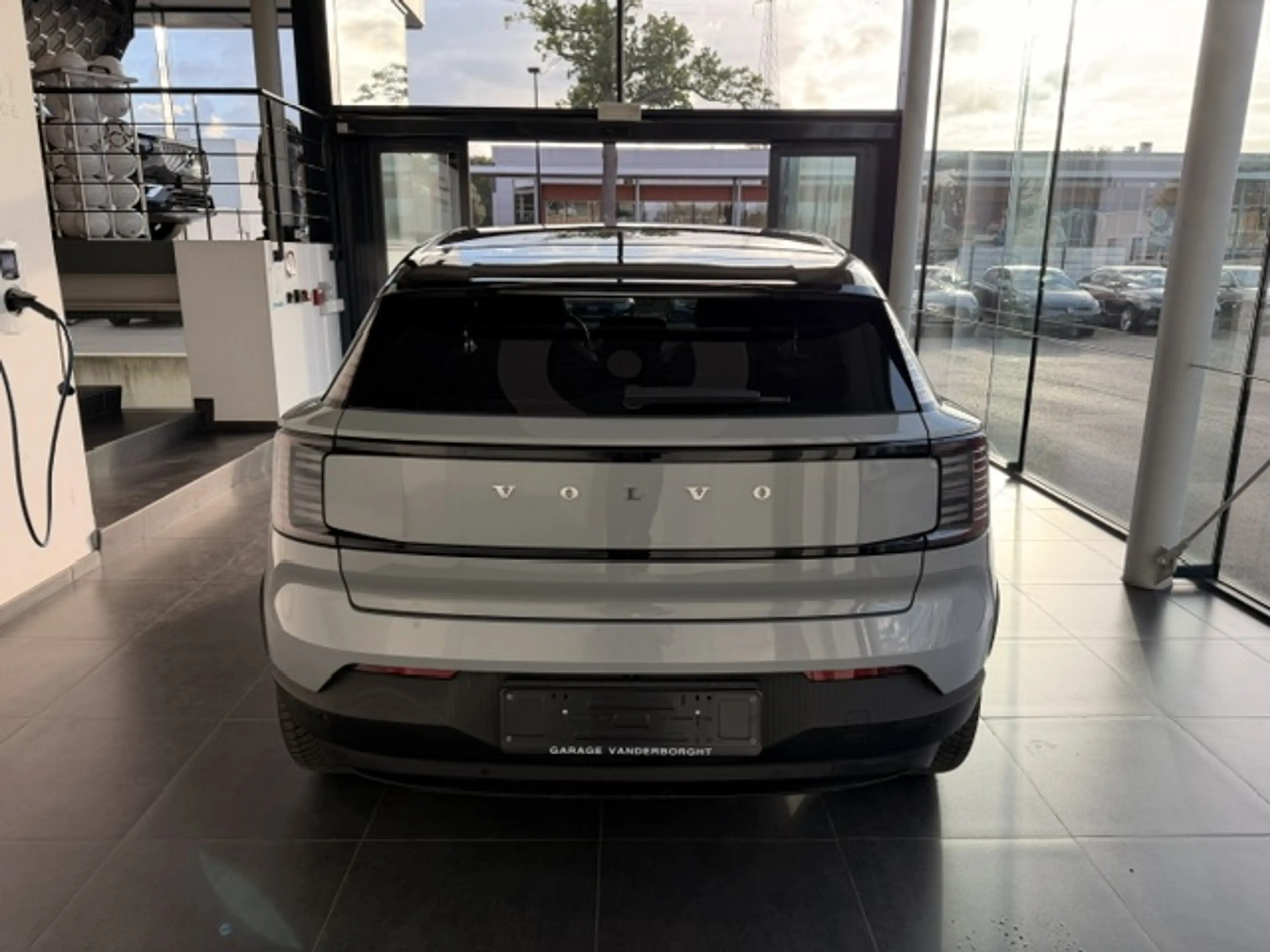 Volvo EX30 PLUS EXTENDED RANGE +TAL VAN OPTIES — photo 6
