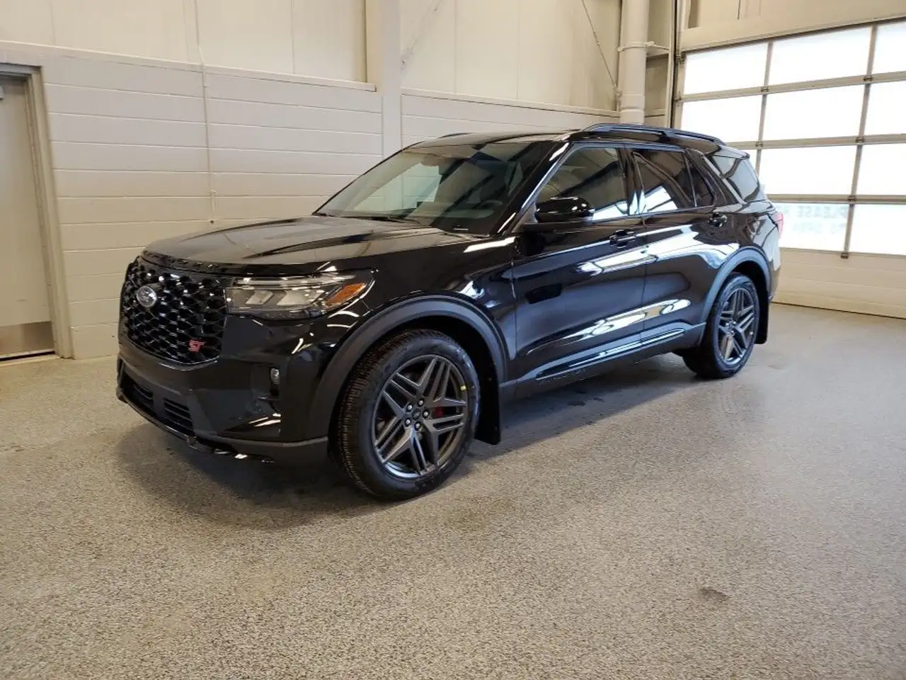 Ford Explorer снимка Ford Explorer