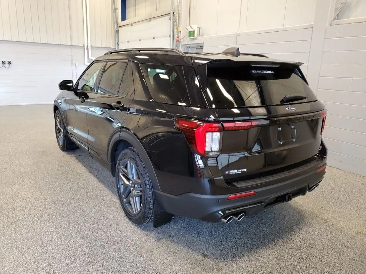 Ford Explorer снимка Ford Explorer