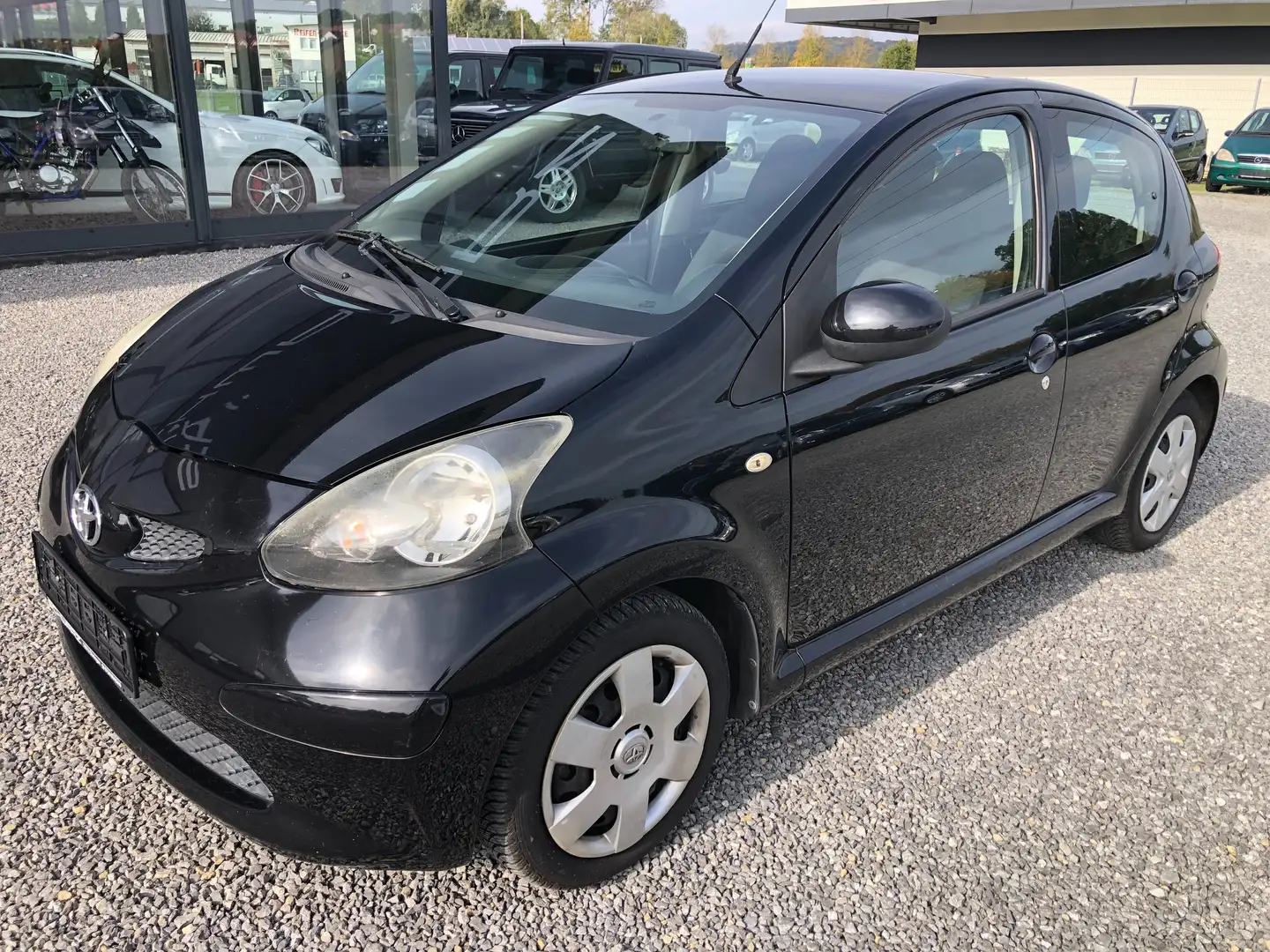 Toyota Aygo (X) 1,0 Cool*AHK*Klima*2.Hand* Schwarz - 1