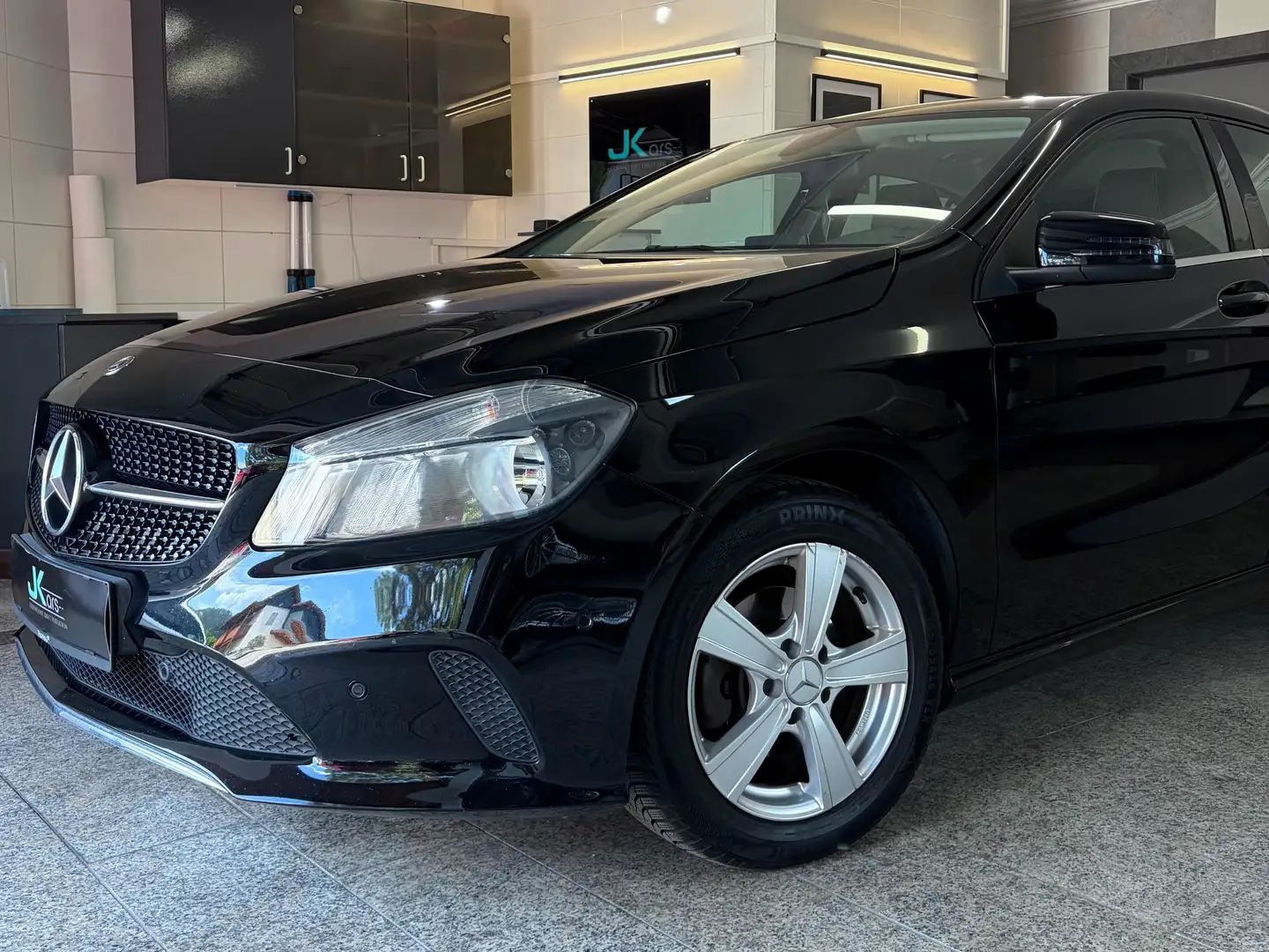 Mercedes-Benz A 160 A 160 d Schwarz - 2