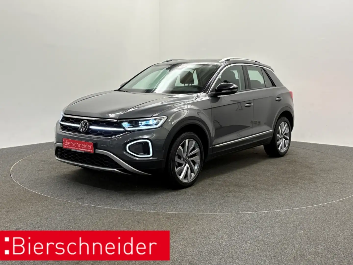 Volkswagen T-Roc 1.5 TSI DSG Style IQ-LIGHT DIGITAL COCKPIT PANO KA Grau - 1