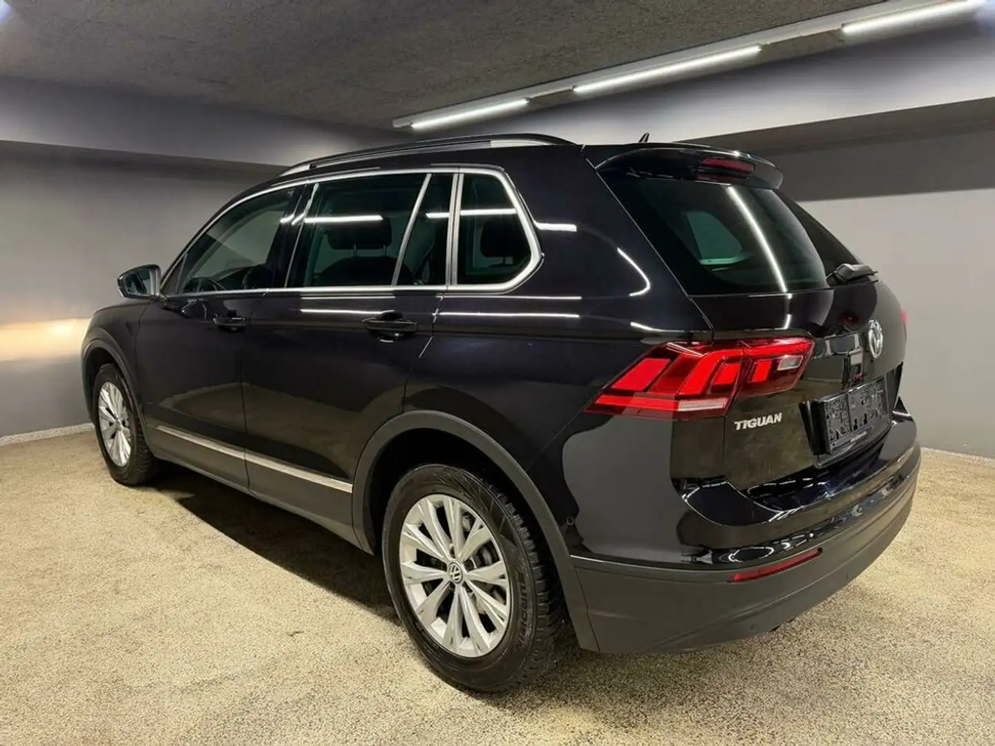 Volkswagen Tiguan Comfortline BMT/Start-Stopp Schwarz - 2
