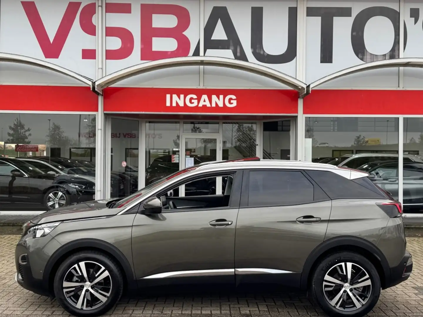 Peugeot 3008 1.2 PURETECH AUT ALLURE . 130PK PANO NAVI CAMERA C Grijs - 2