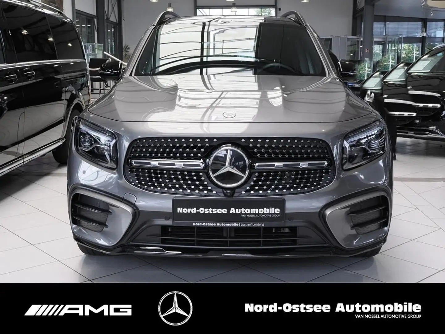 Mercedes-Benz GLB 200 AMG 360°KAM MULTIBEAM PANO AHK SITZHZG Grigio - 2