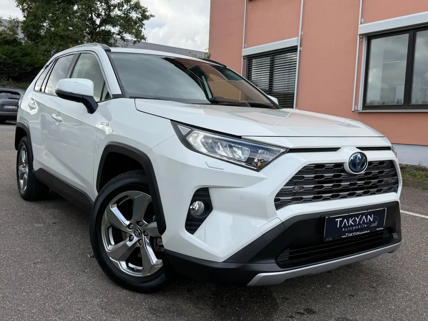 Toyota RAV 4 4 Hybrid 4x4 Team Deutschland / 2.Hand / LED Weiß - 1