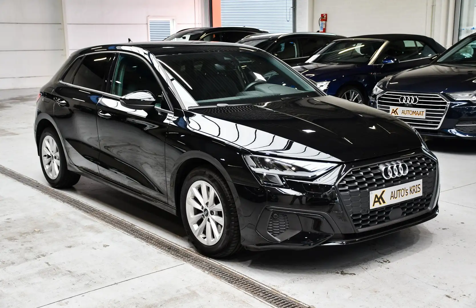 Audi A3 Sportback 30 TFSI Advanced - NAVIGATIE SMARTLINK Negro - 2