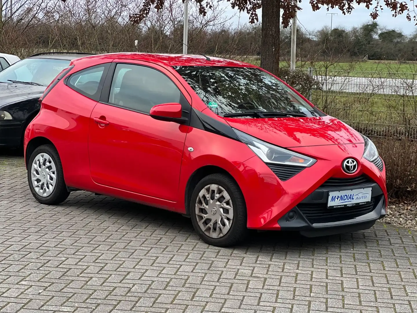 Toyota Sonstige Aygo AYGO x-play / 1-Hand / Klima Rot - 1