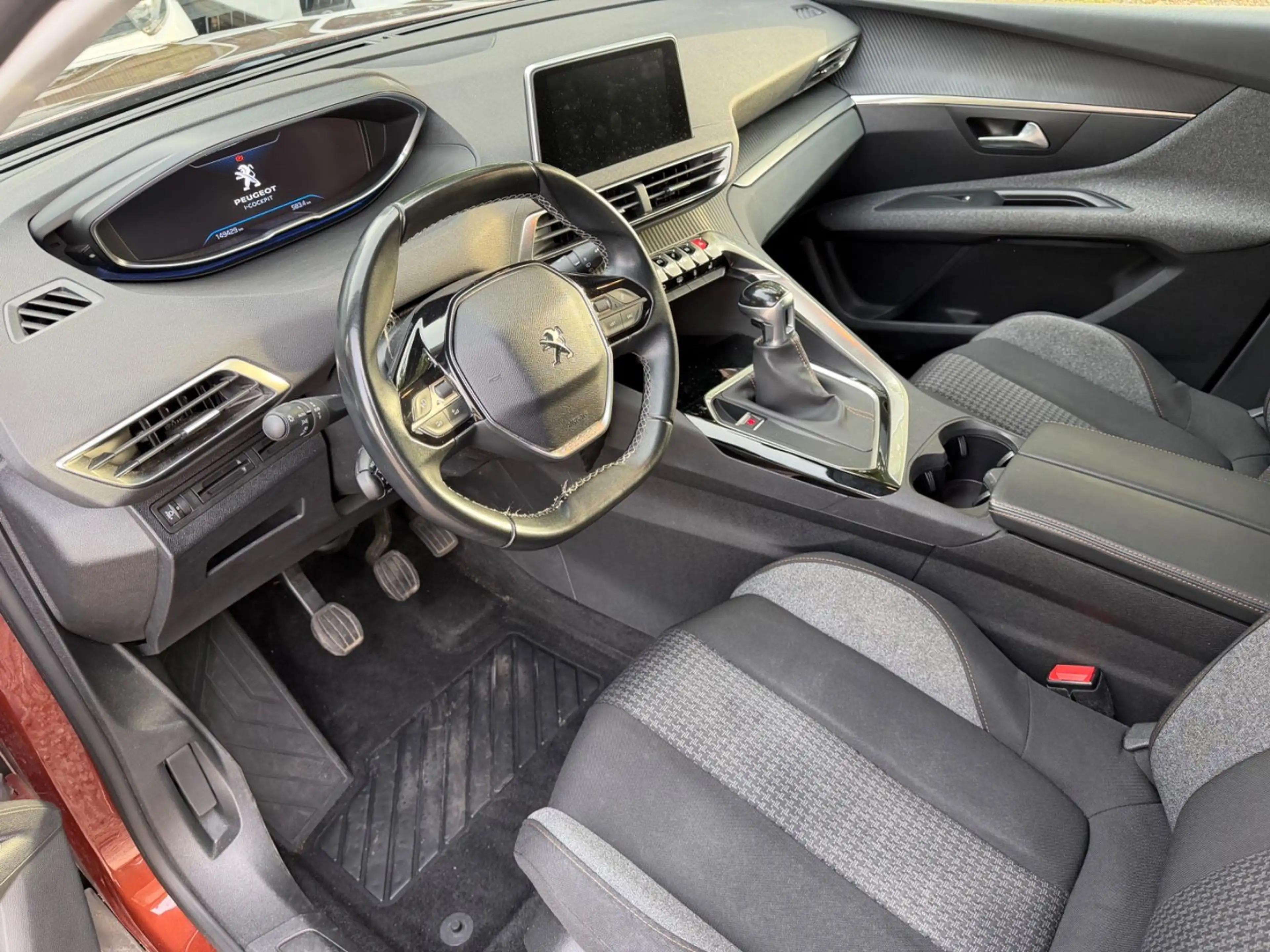 Peugeot 3008 Active — photo 7