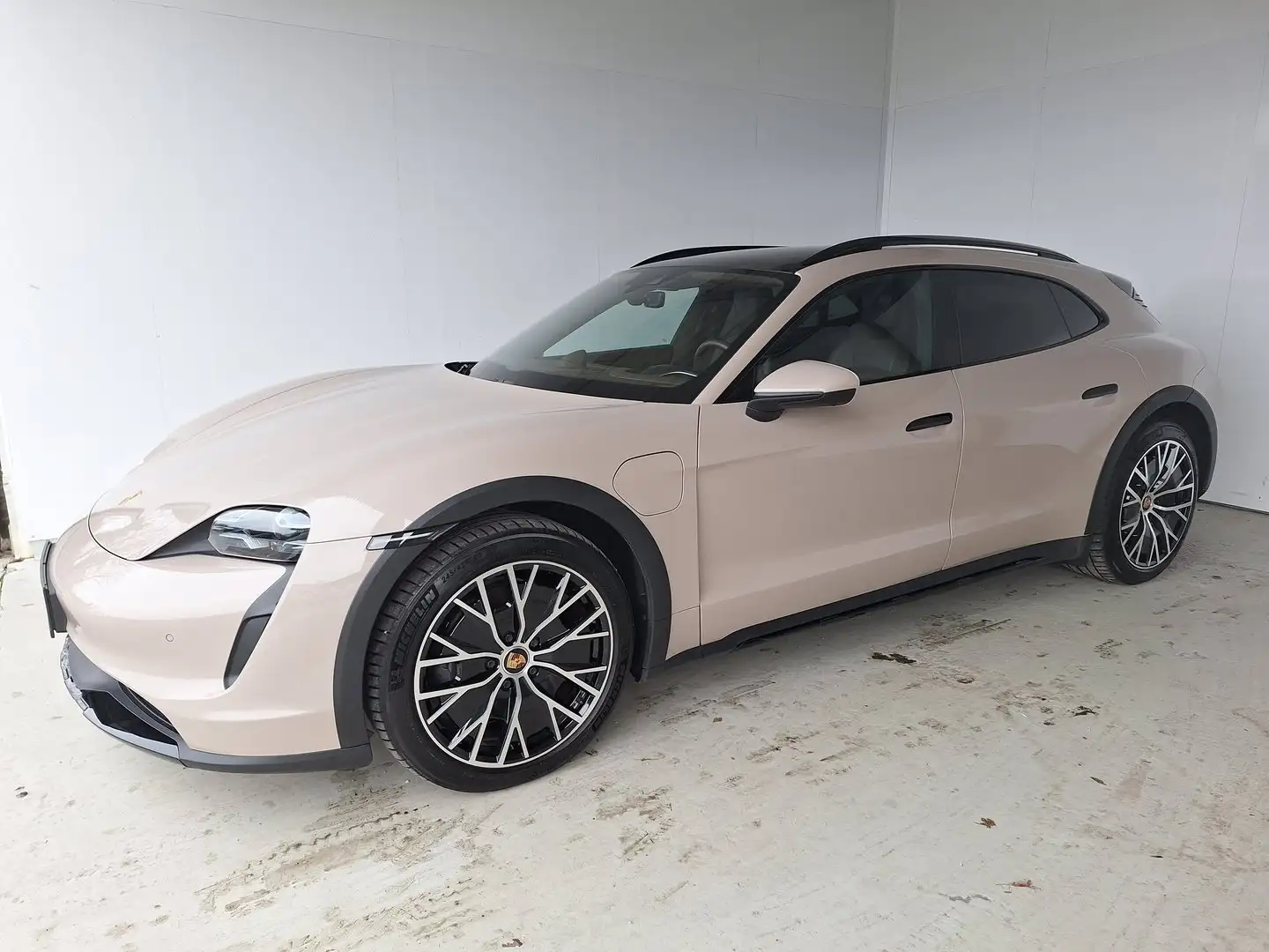 Porsche Taycan 4 Cross Turismo Braun - 2