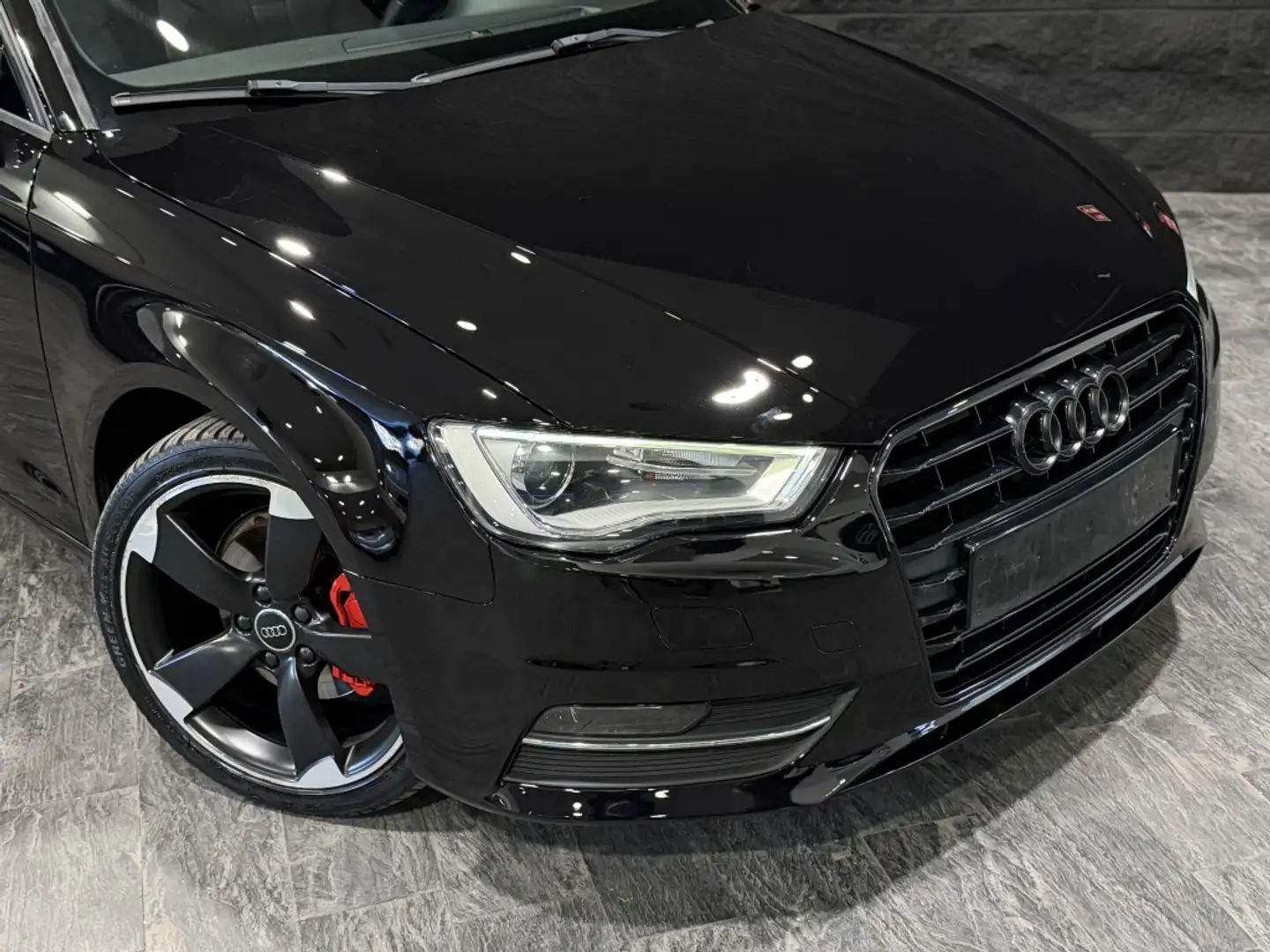 Audi A3 Sportback 1.4 TFSI S Line Edition S-T Negro - 2