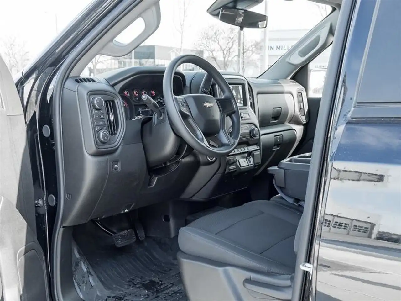 Chevrolet Silverado 1500 снимка Chevrolet Silverado 1500