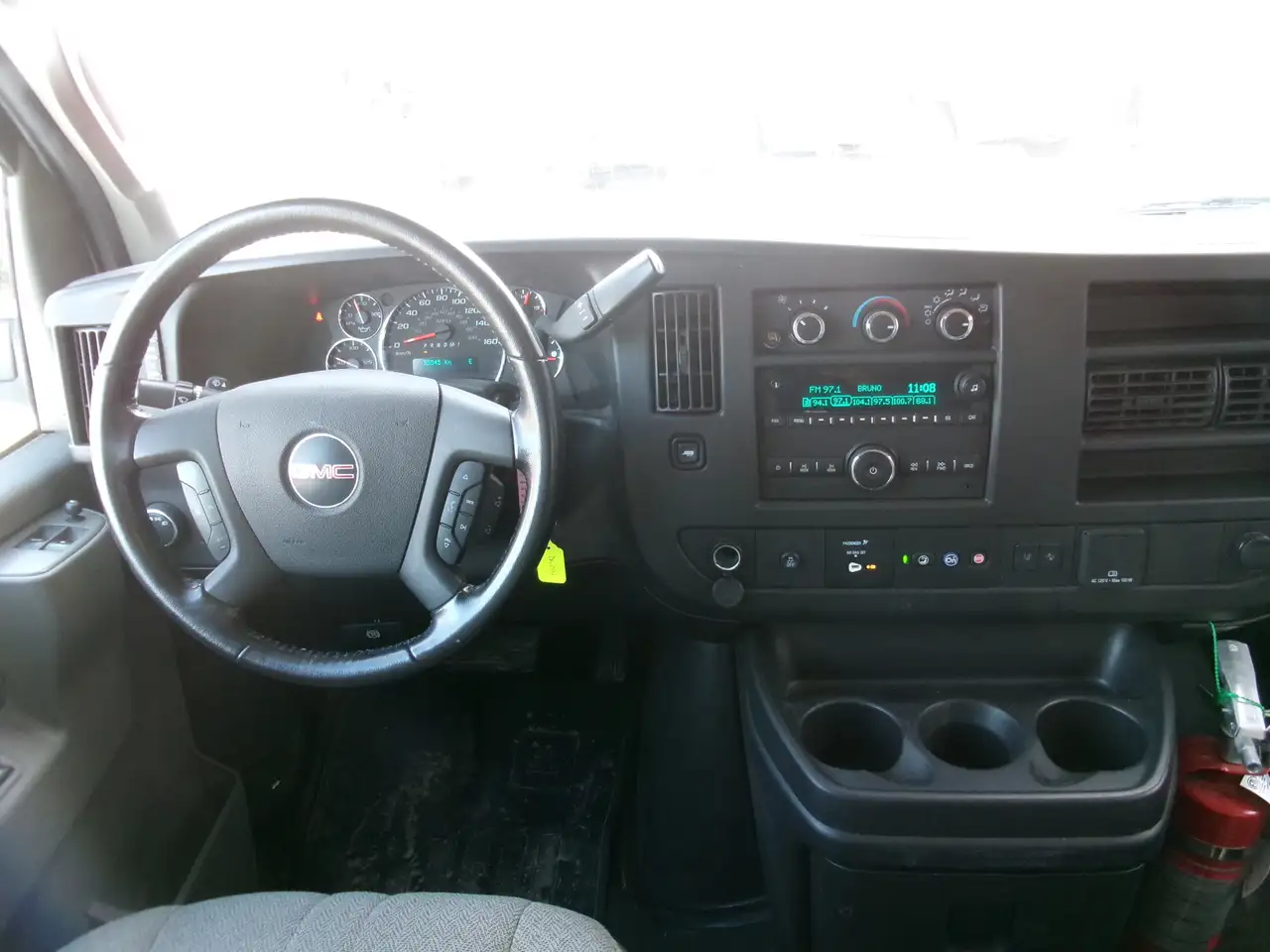 GMC Savana photo GMC Savana