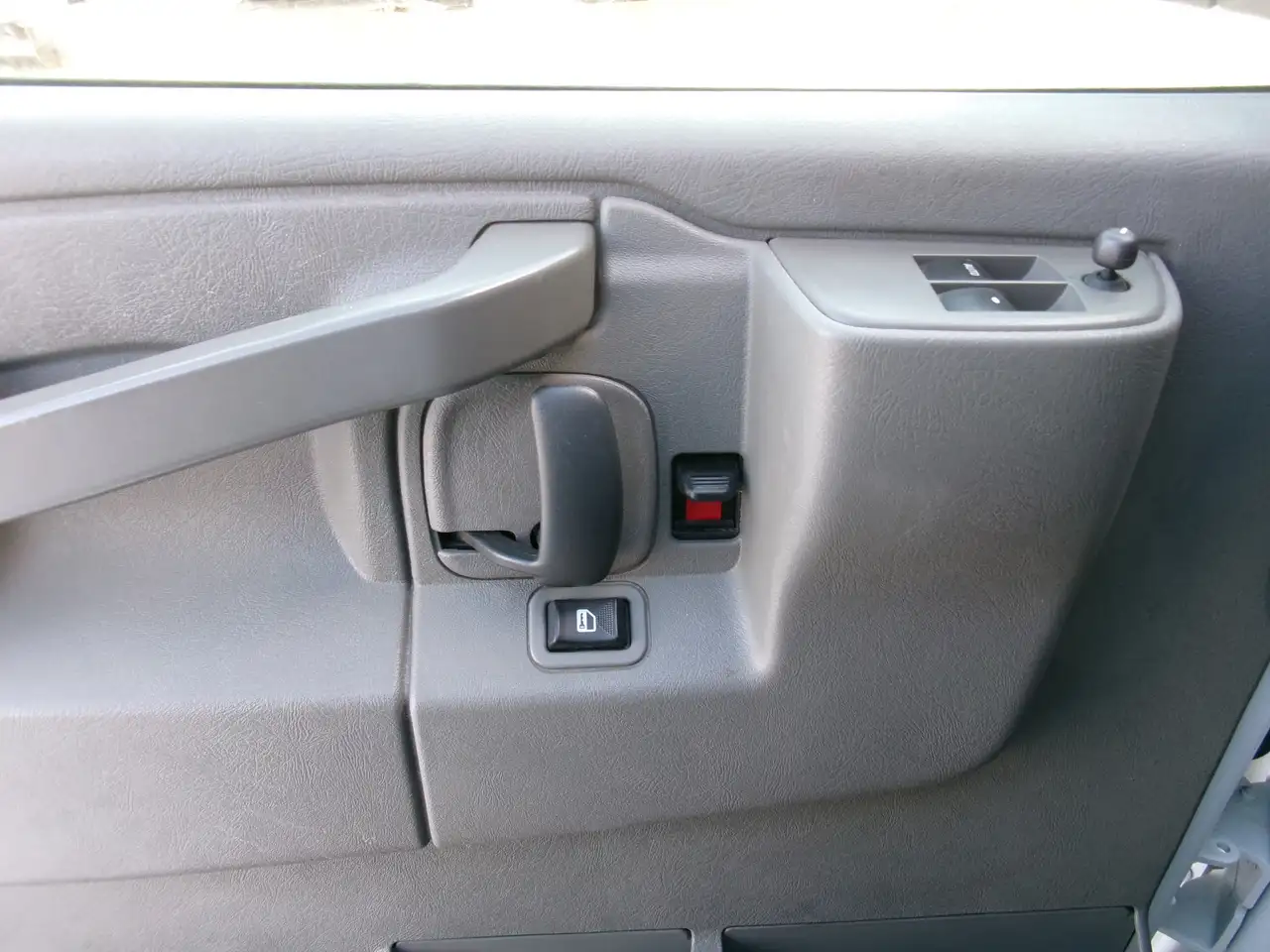 GMC Savana photo GMC Savana