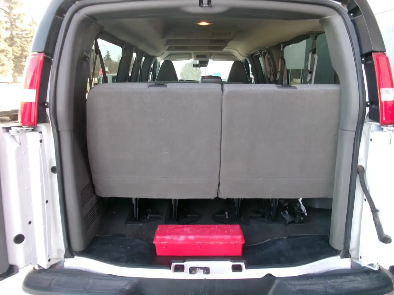 GMC Savana photo GMC Savana