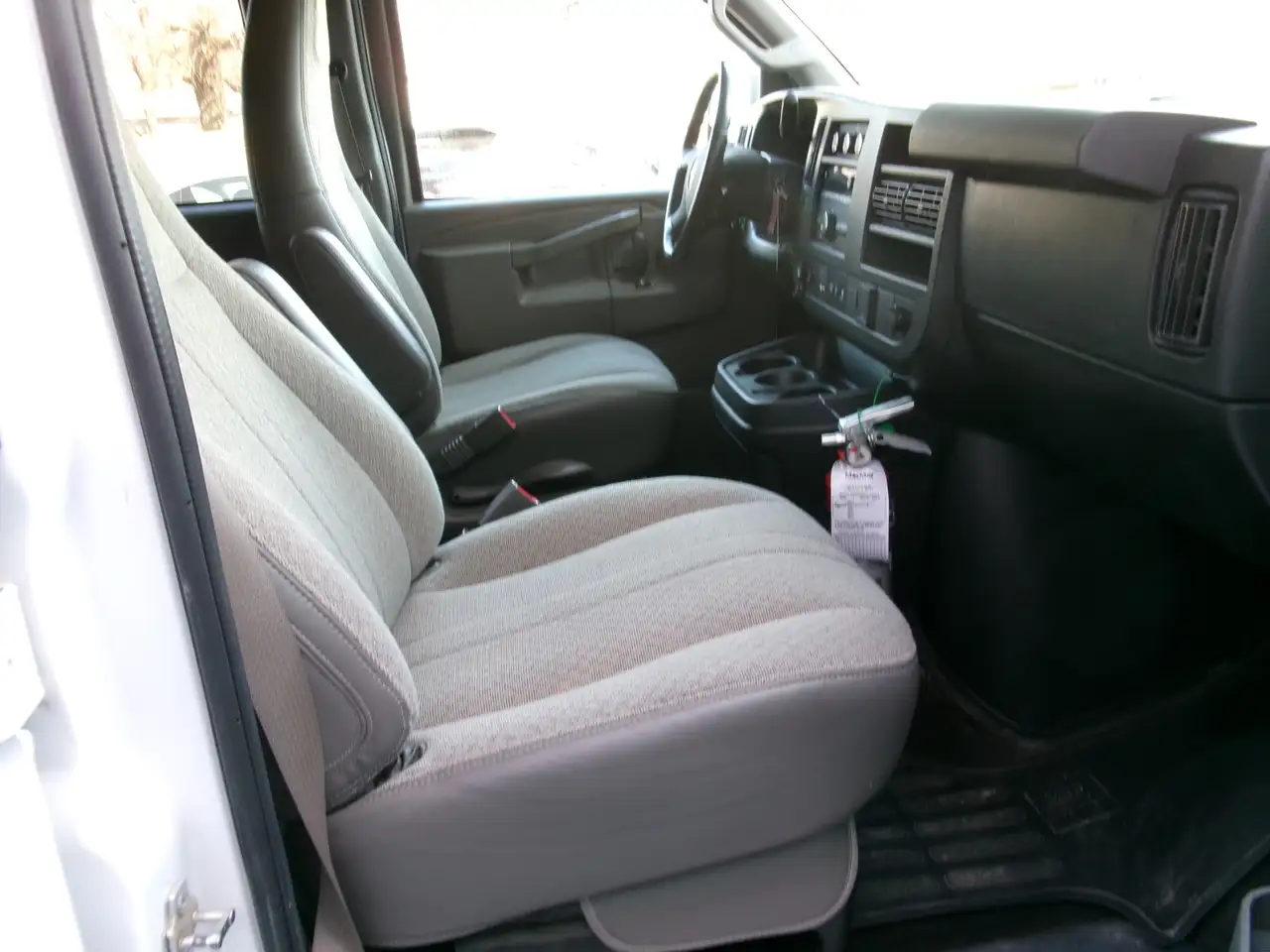 GMC Savana photo GMC Savana