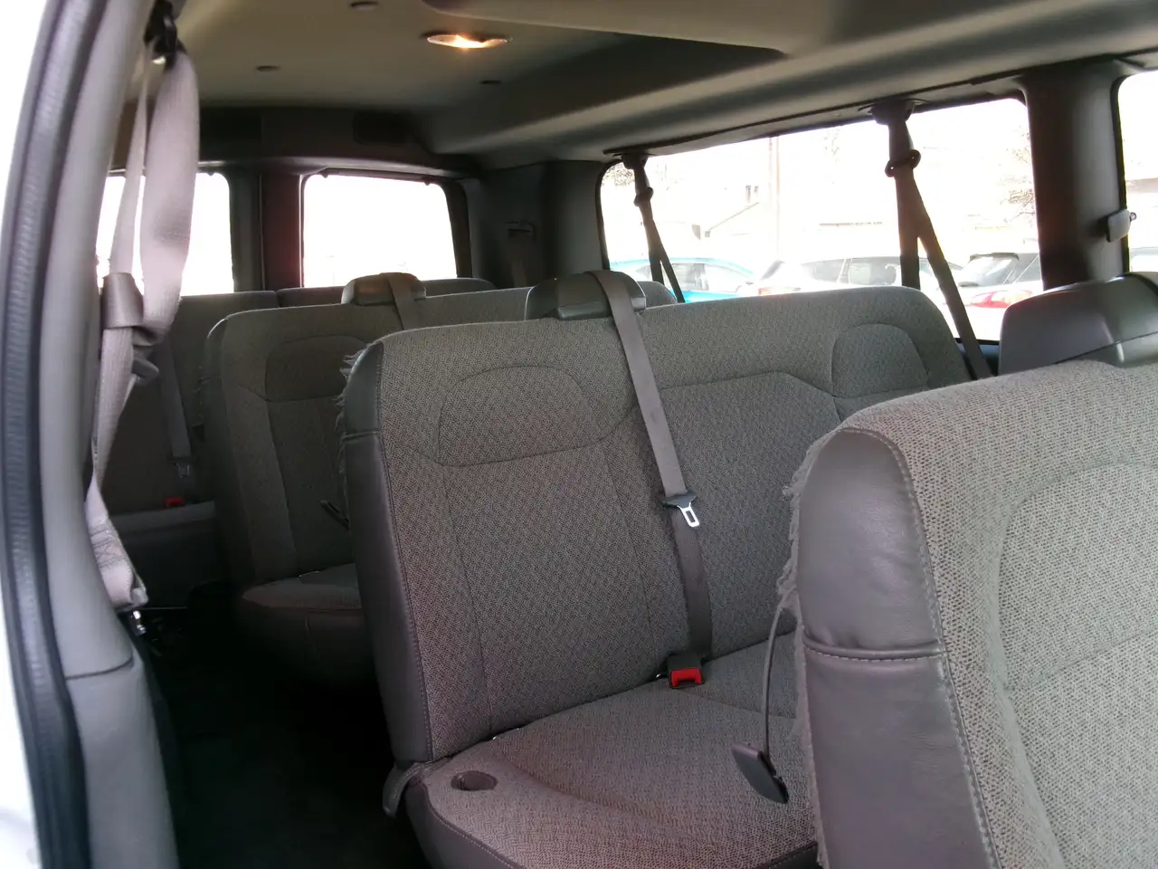 GMC Savana photo GMC Savana