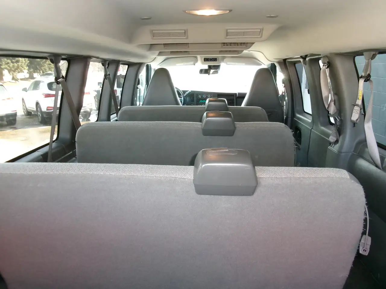 GMC Savana photo GMC Savana