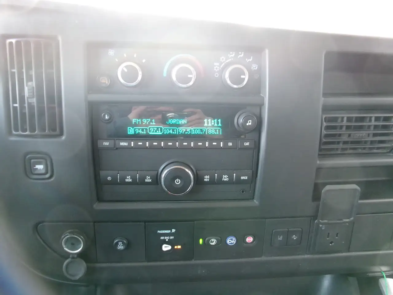 GMC Savana photo GMC Savana