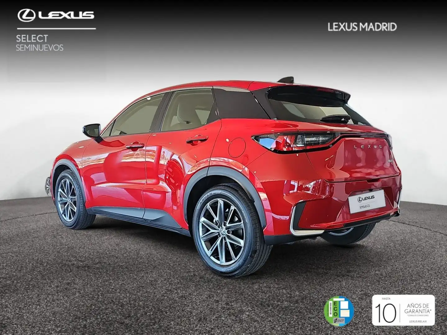 Lexus LBX 1.5 136cv HEV Elegant+ Black Rojo - 2