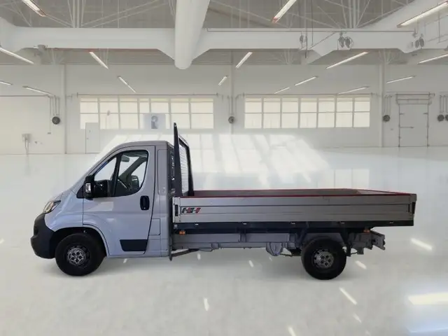 Peugeot Boxer view 5