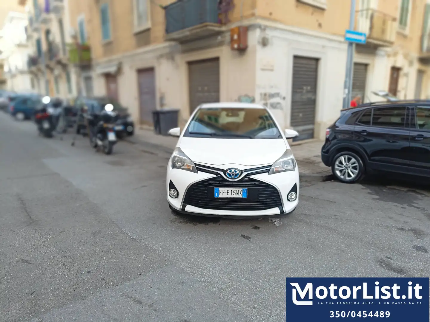 Toyota Yaris Yaris 5p 1.5h Cool Bianco - 2