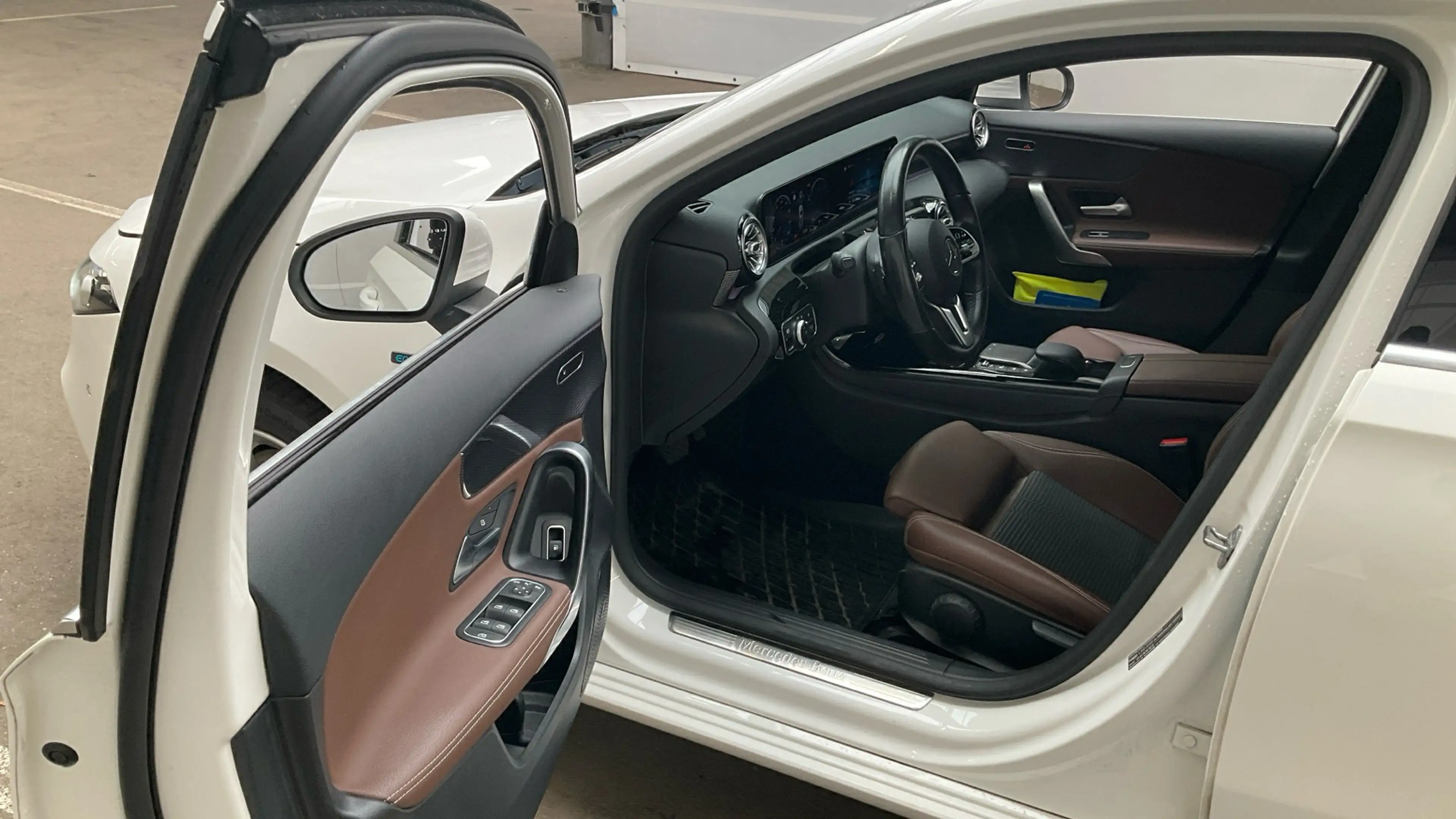 Mercedes-Benz A 250 NAVI KLIMAAUT LED RADIO MFL SHZ VC PDC SOUND T-Leder MB-LED — photo 9