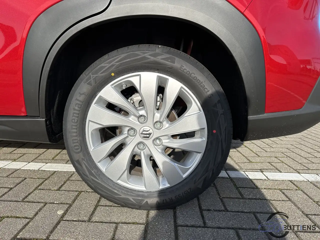 Suzuki SX4 S-Cross Grand Luxe + 2WD (MY24) 11