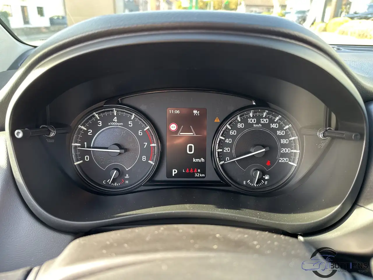 Suzuki SX4 S-Cross Grand Luxe + 2WD (MY24) 18