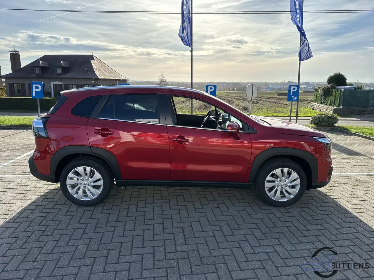 Suzuki SX4 S-Cross Grand Luxe + 2WD (MY24) 6