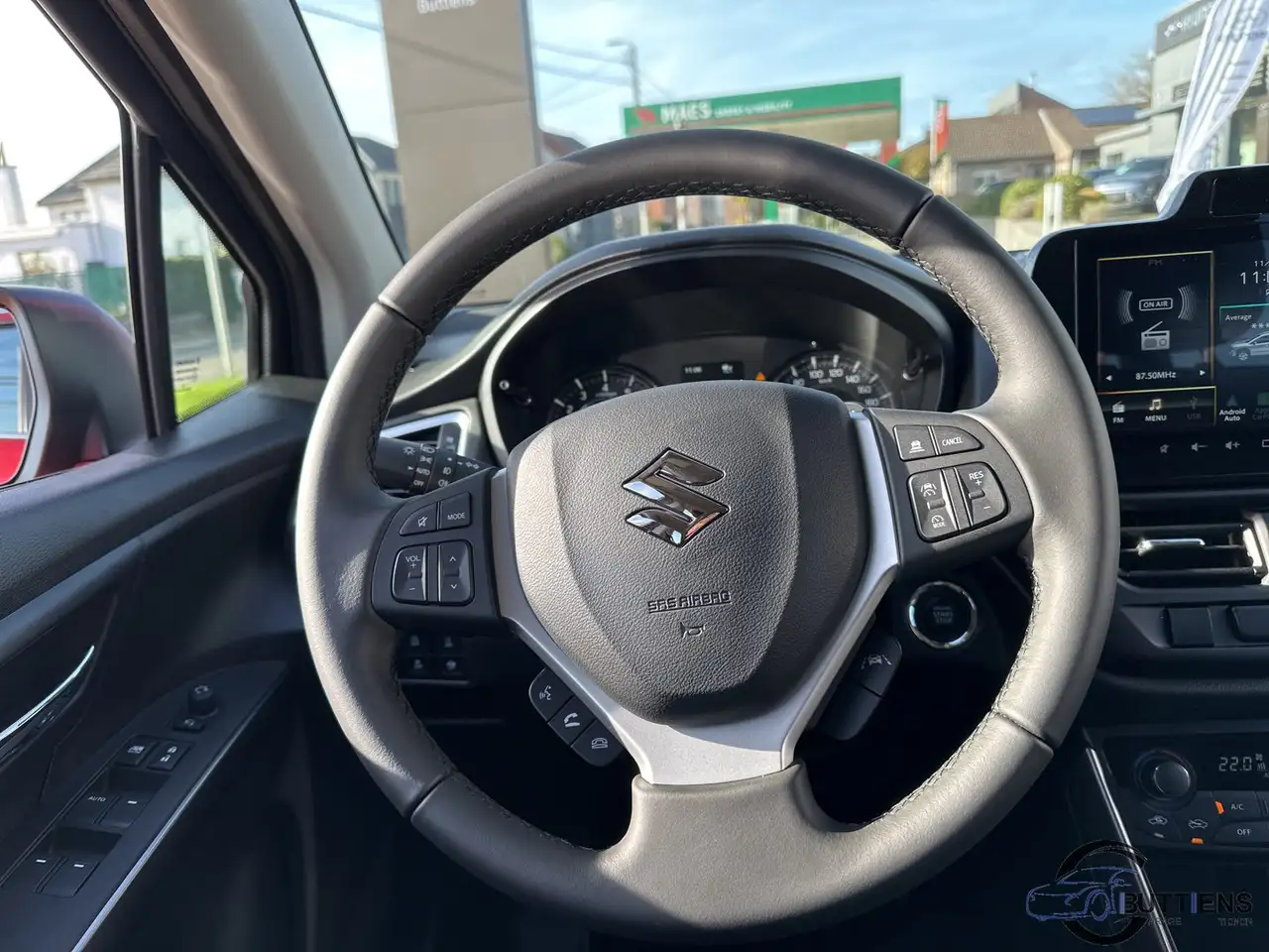 Suzuki SX4 S-Cross Grand Luxe + 2WD (MY24) 17