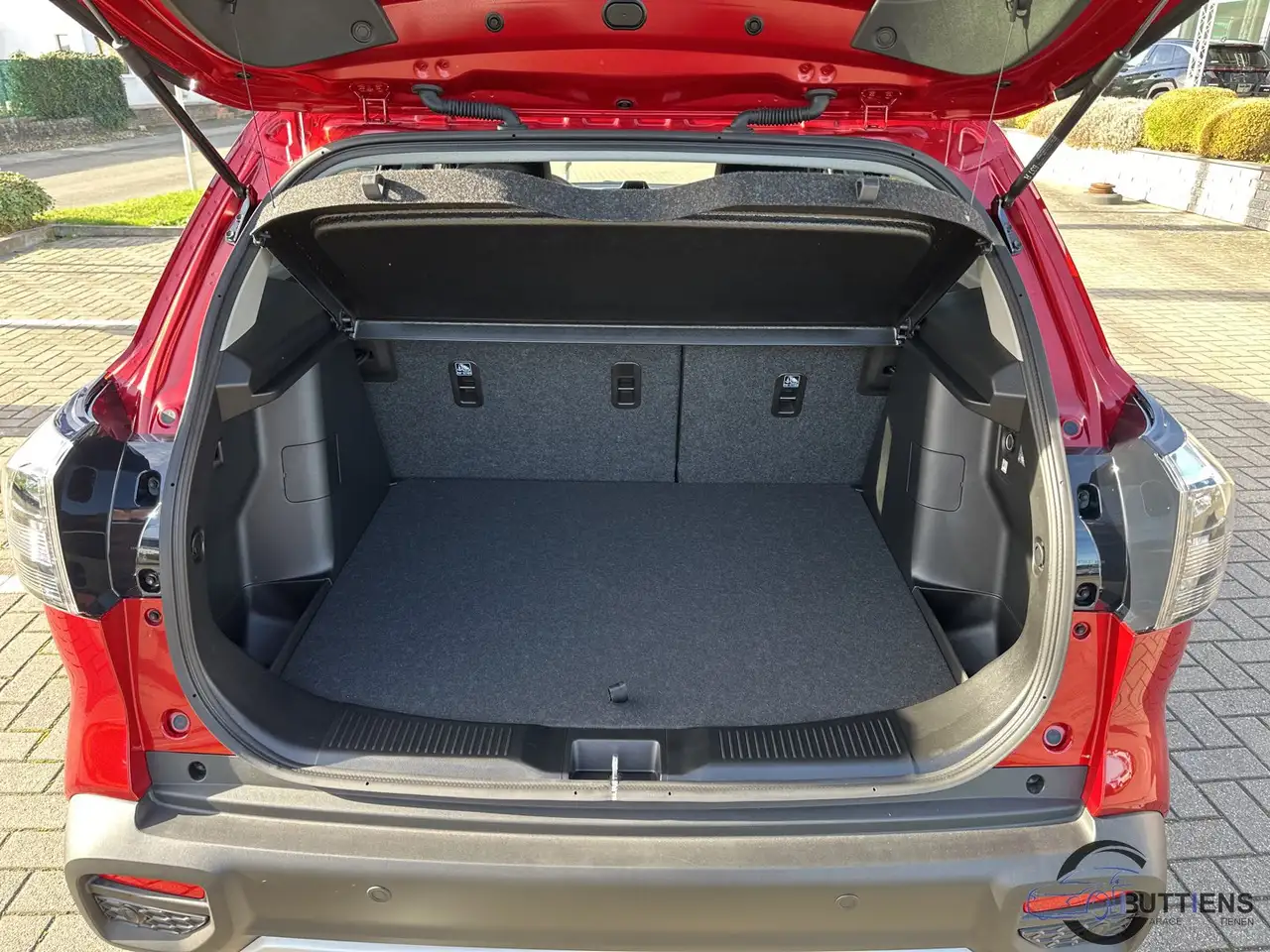 Suzuki SX4 S-Cross Grand Luxe + 2WD (MY24) 10