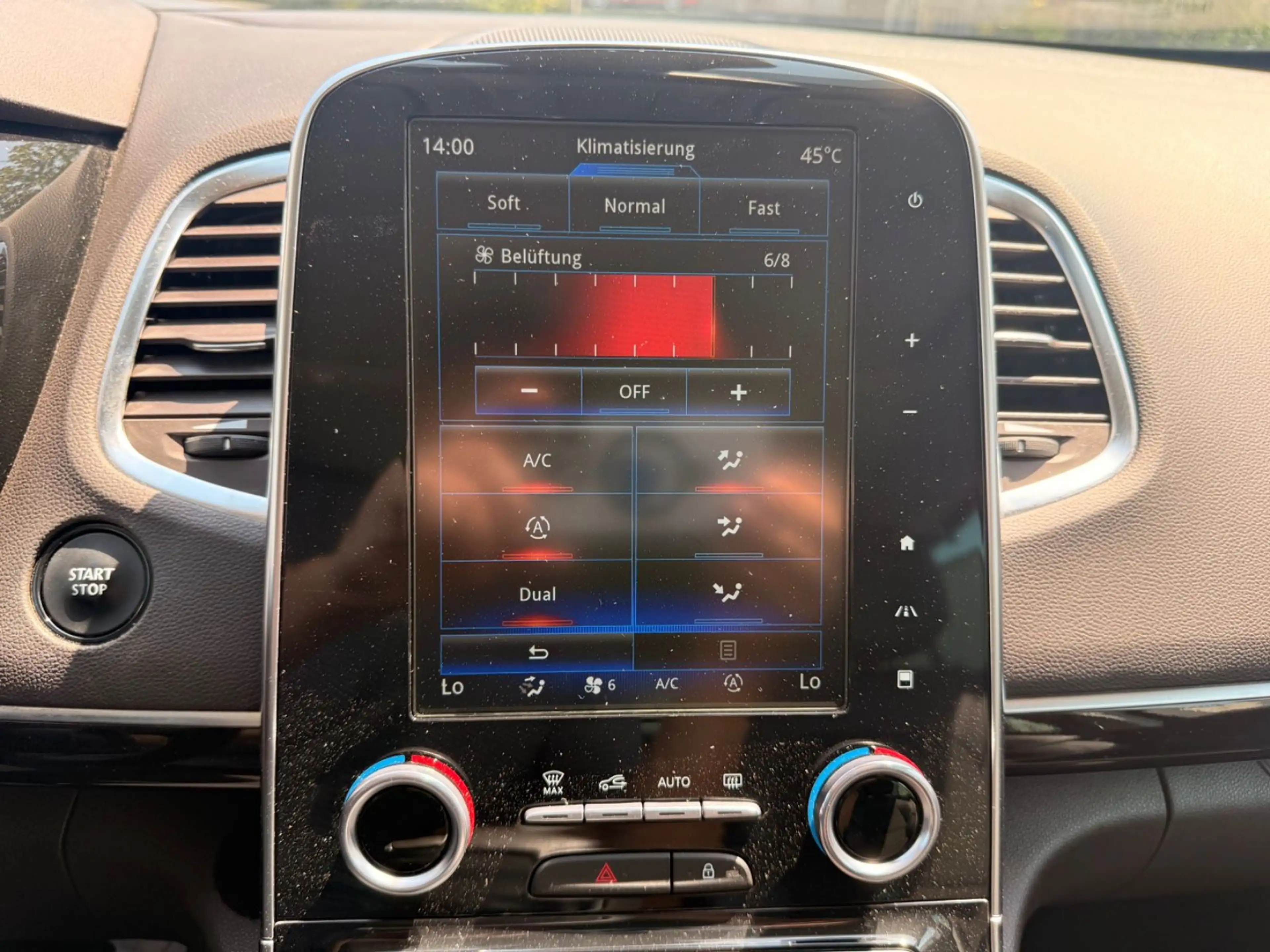 Renault Espace V Limited — photo 23