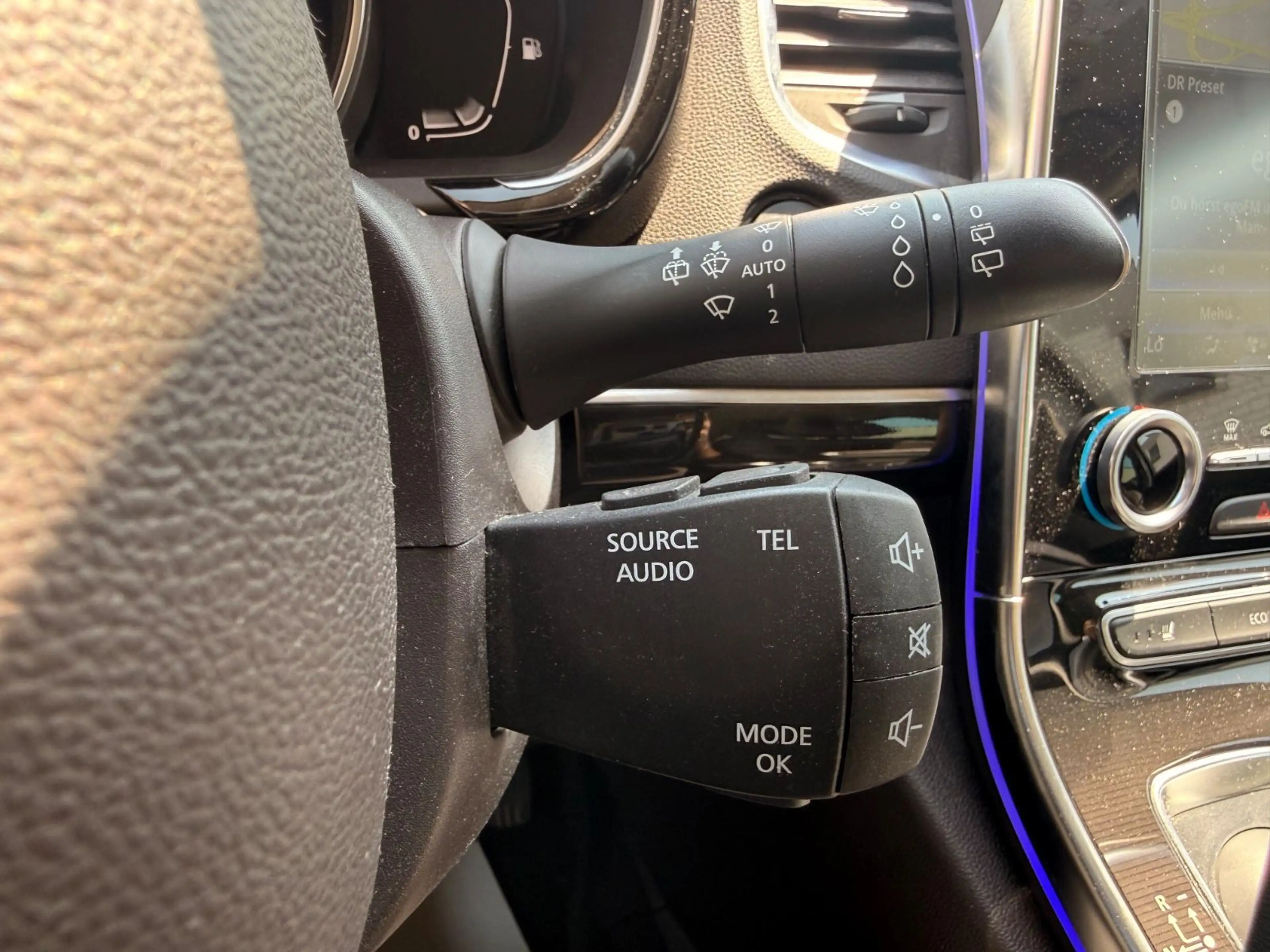 Renault Espace V Limited — photo 26