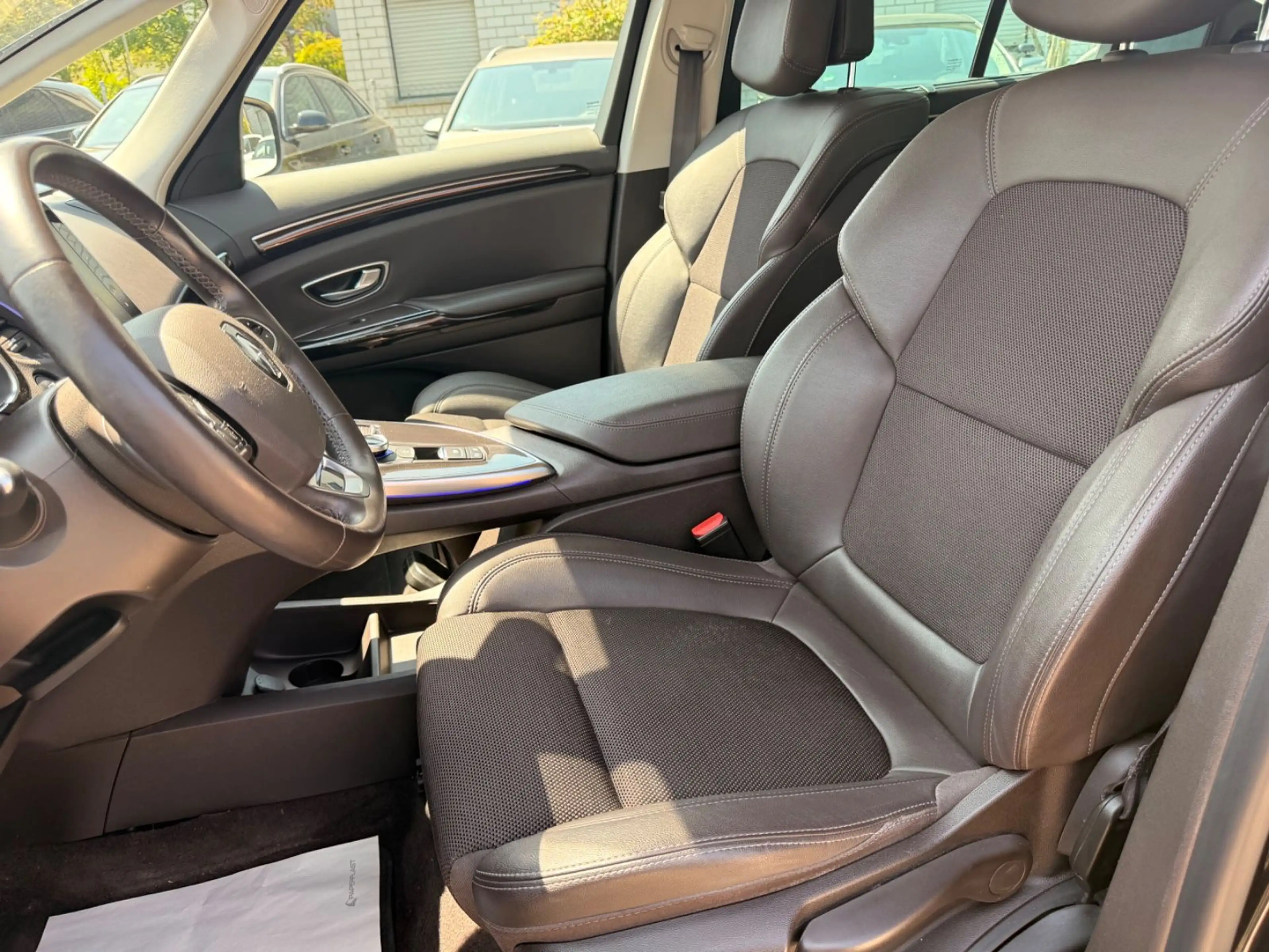 Renault Espace V Limited — photo 9