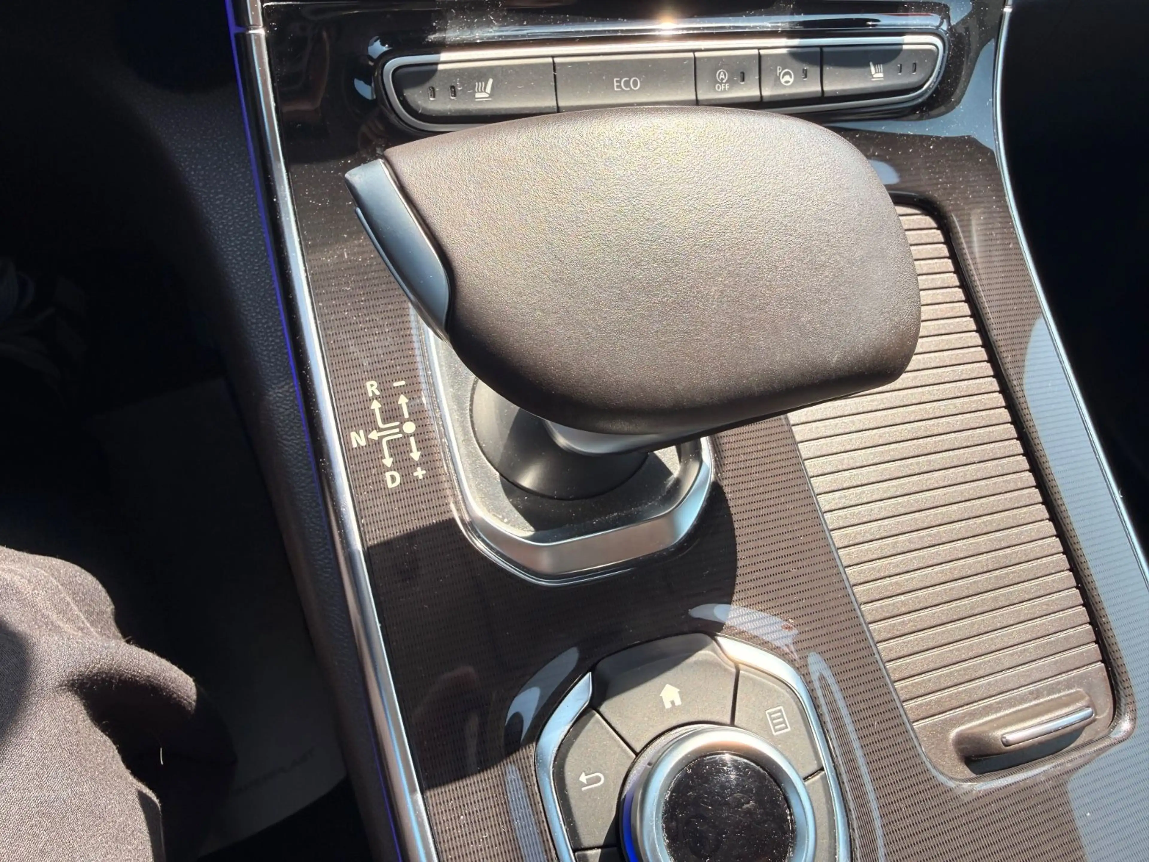 Renault Espace V Limited — photo 22