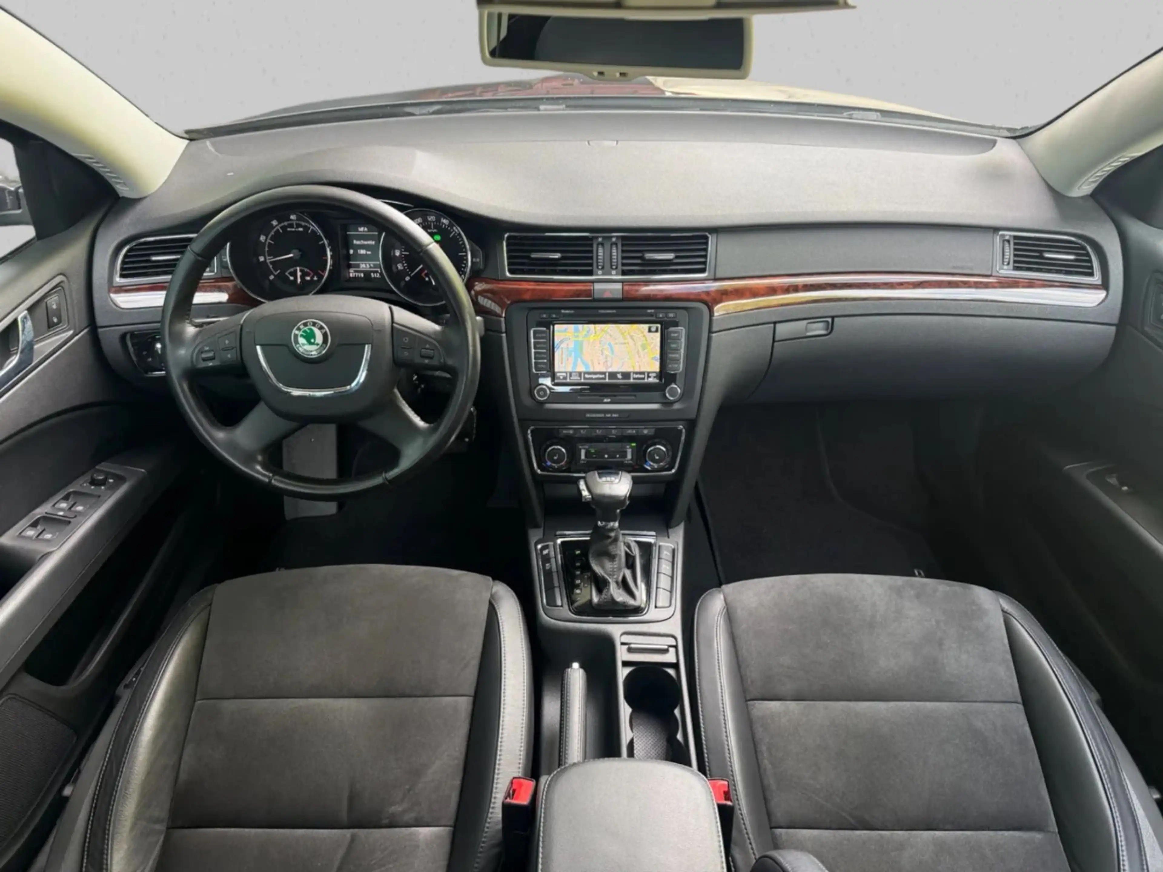 Skoda Superb Elegance Scheckheft — photo 7