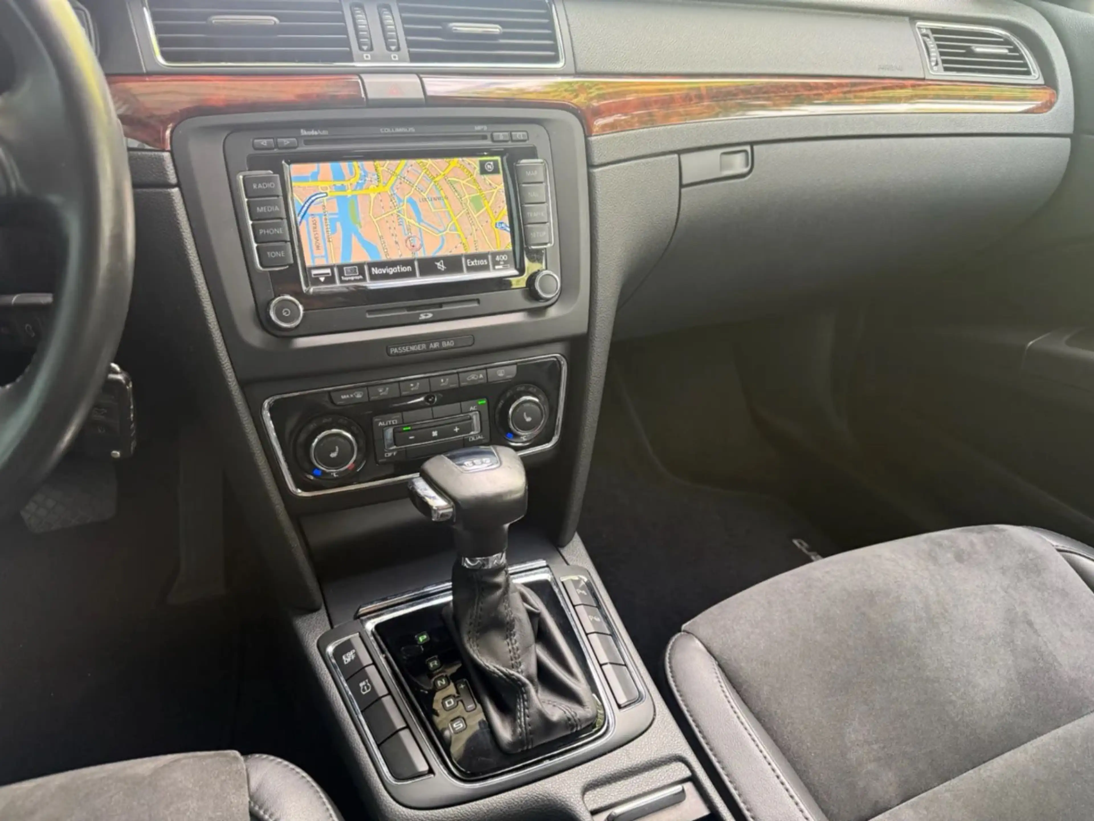 Skoda Superb Elegance Scheckheft — photo 10