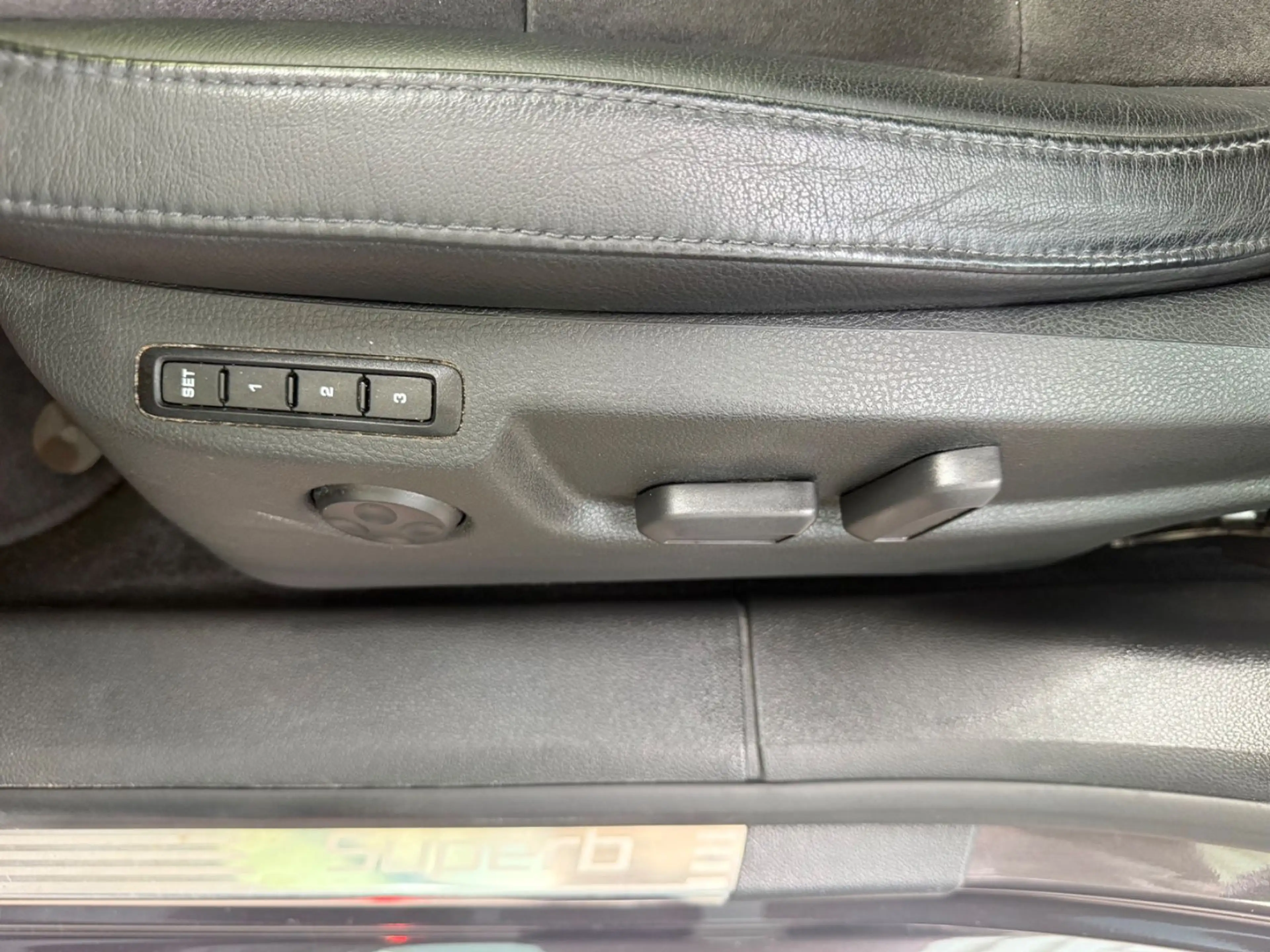 Skoda Superb Elegance Scheckheft — photo 14