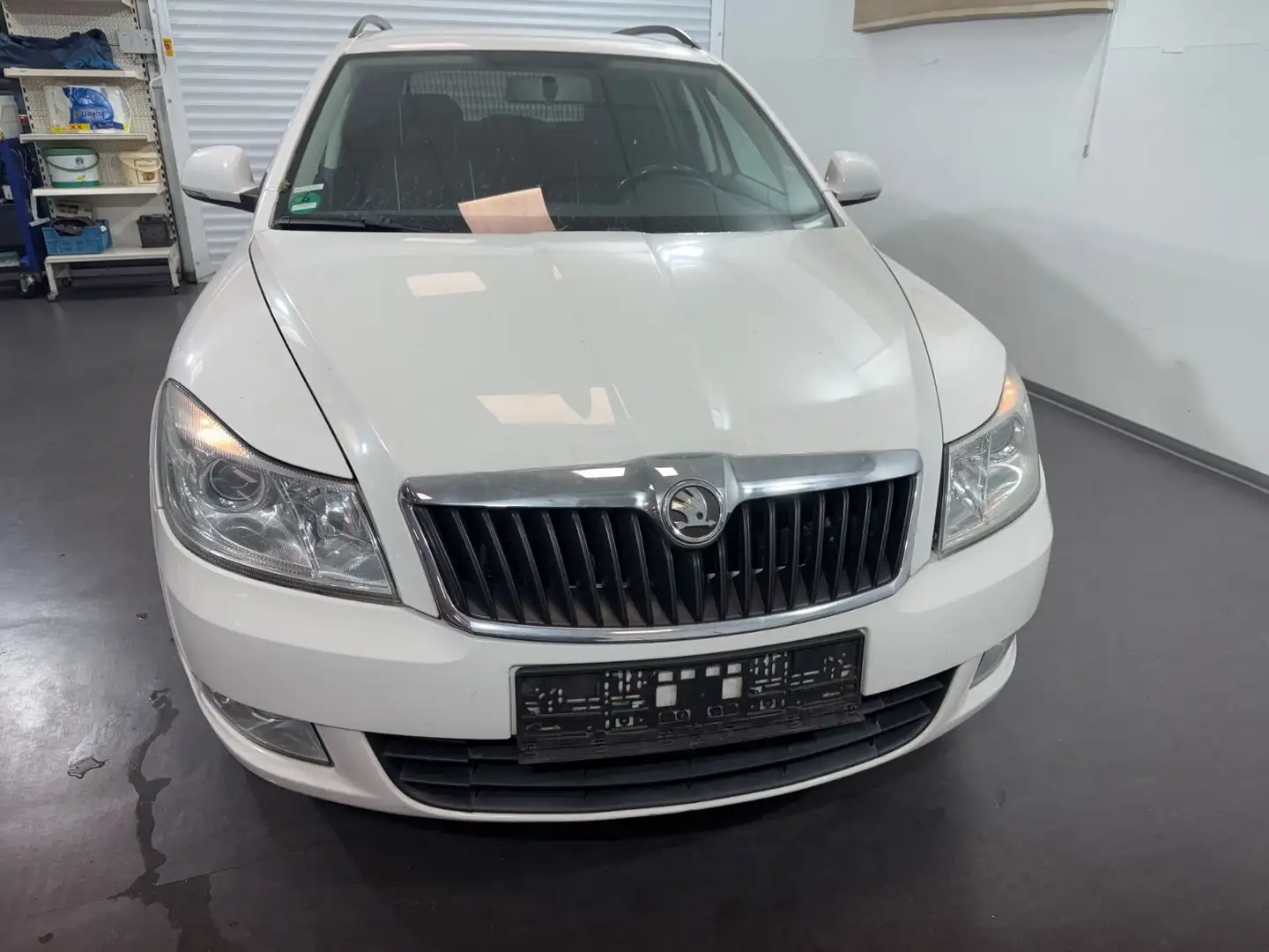 Skoda Octavia Combi Ambition Weiß - 2